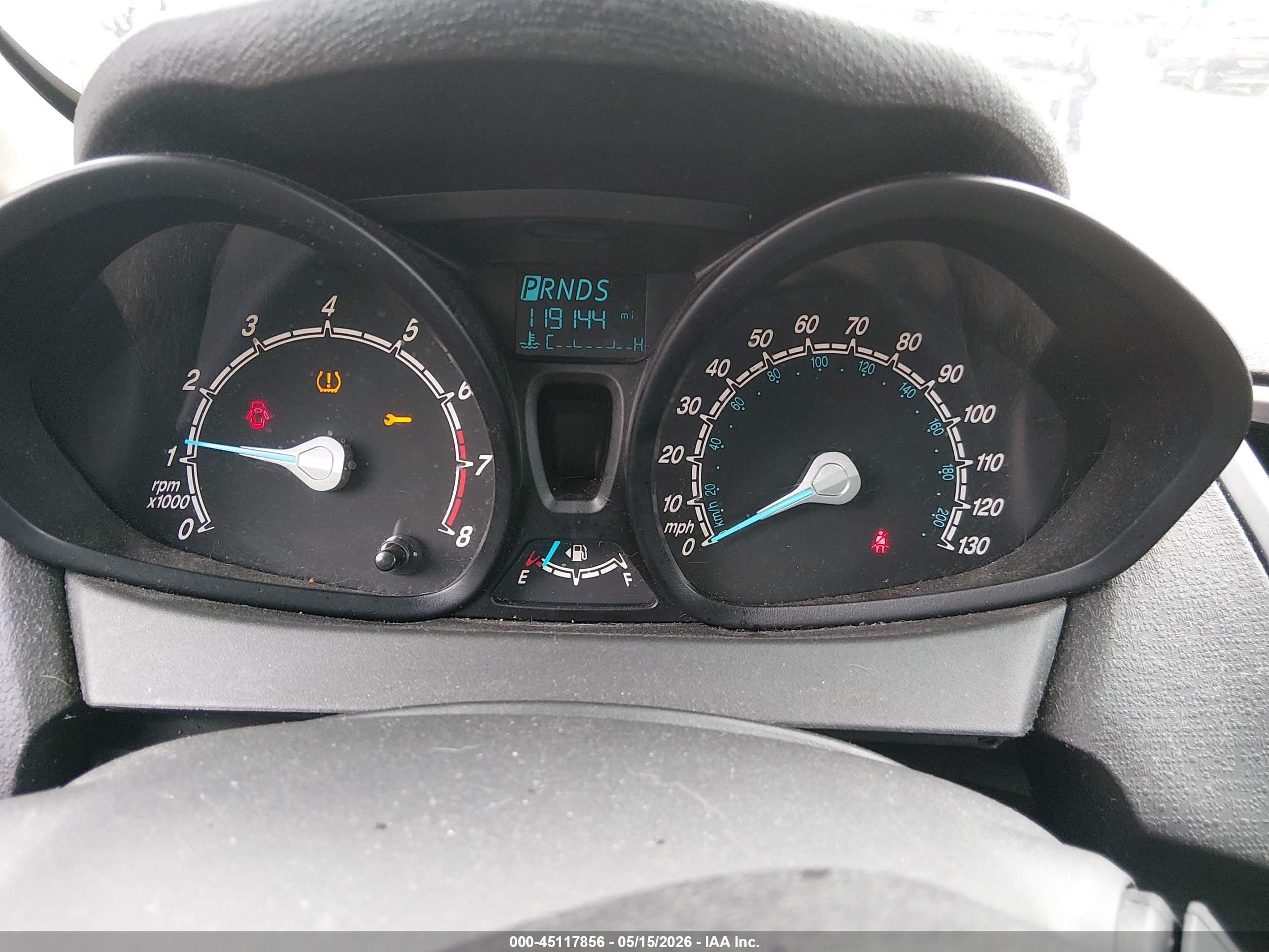 FORD FIESTA image 7