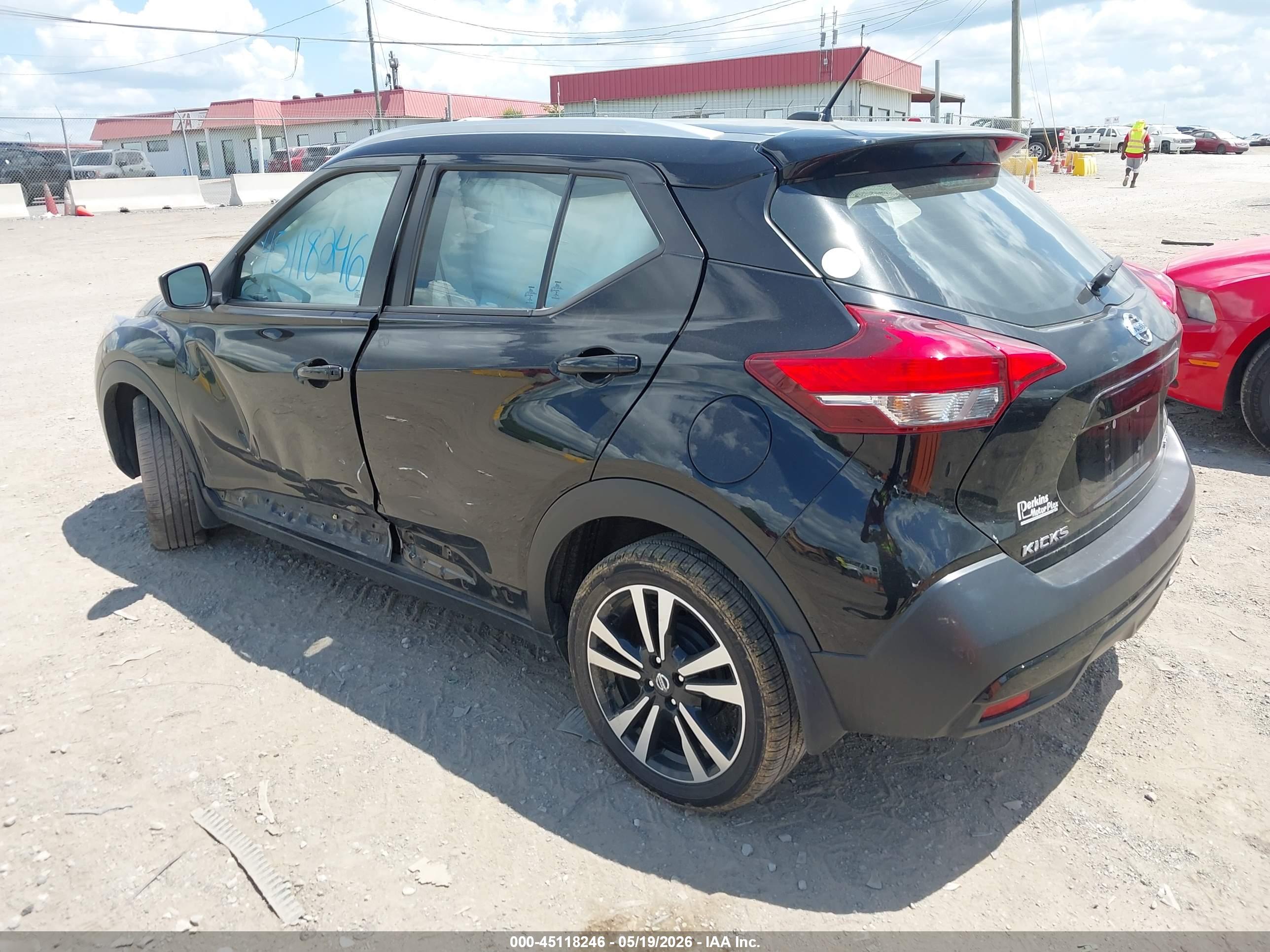NISSAN KICKS image 3