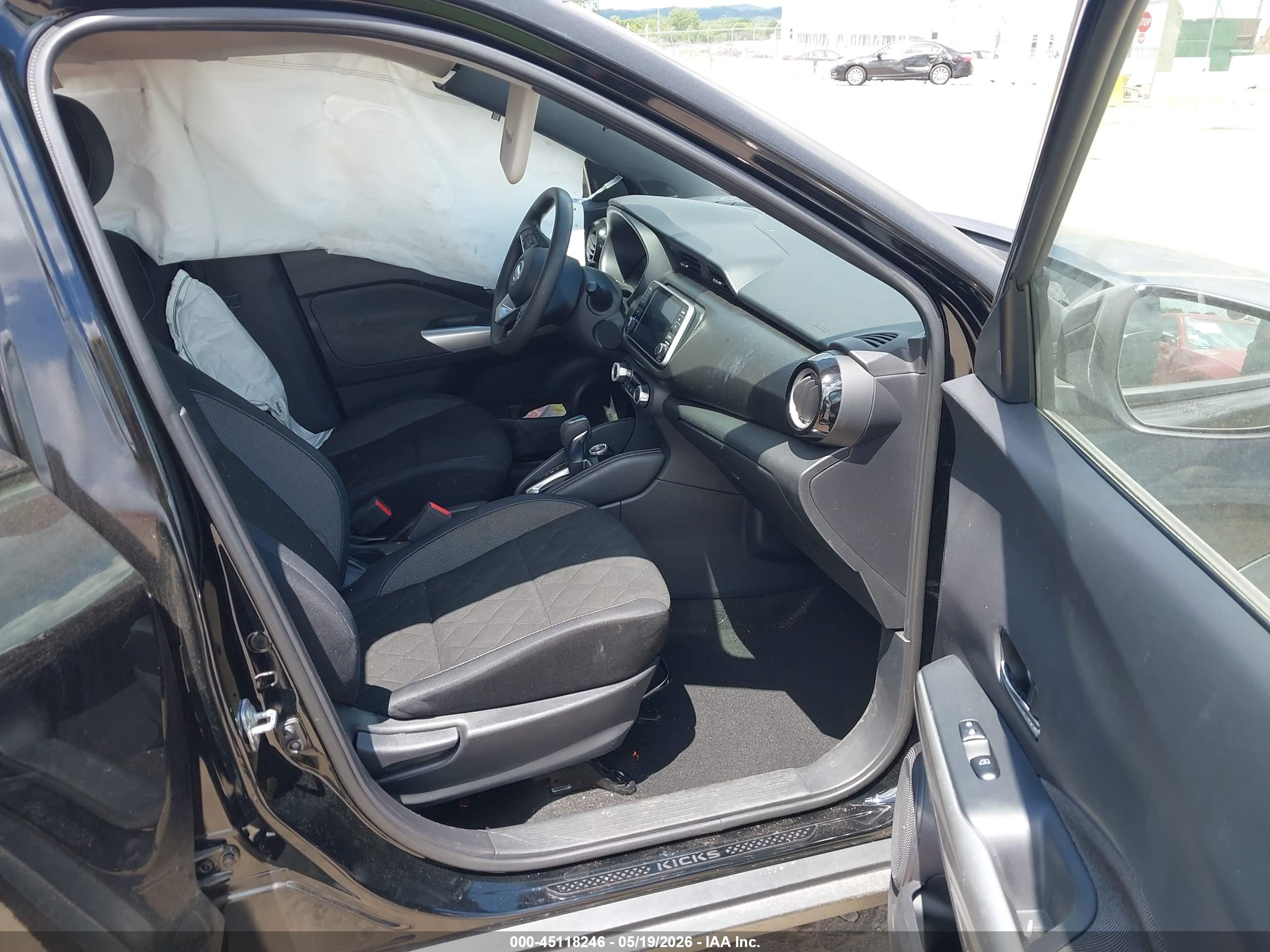 NISSAN KICKS image 5