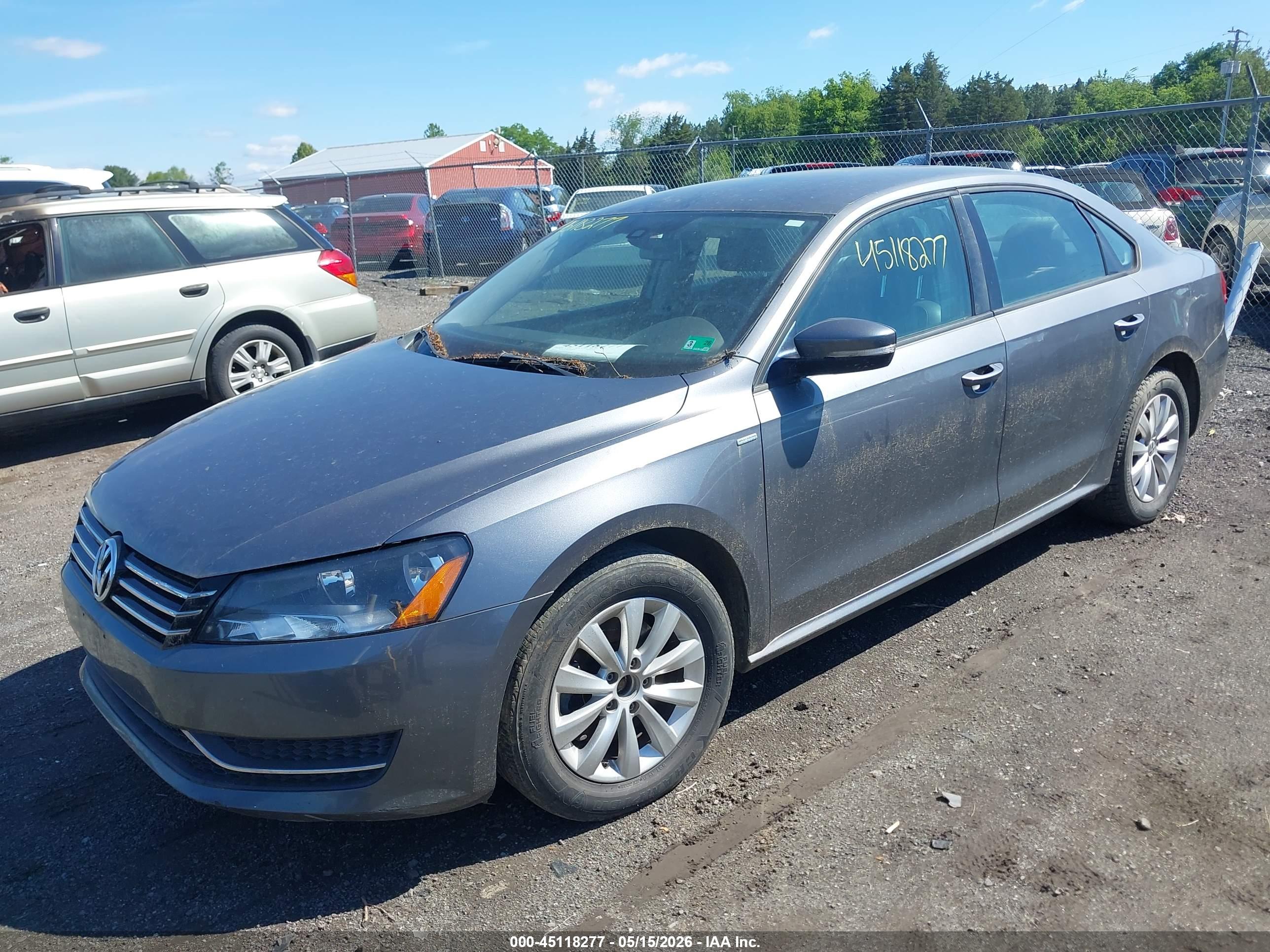VOLKSWAGEN PASSAT image 2