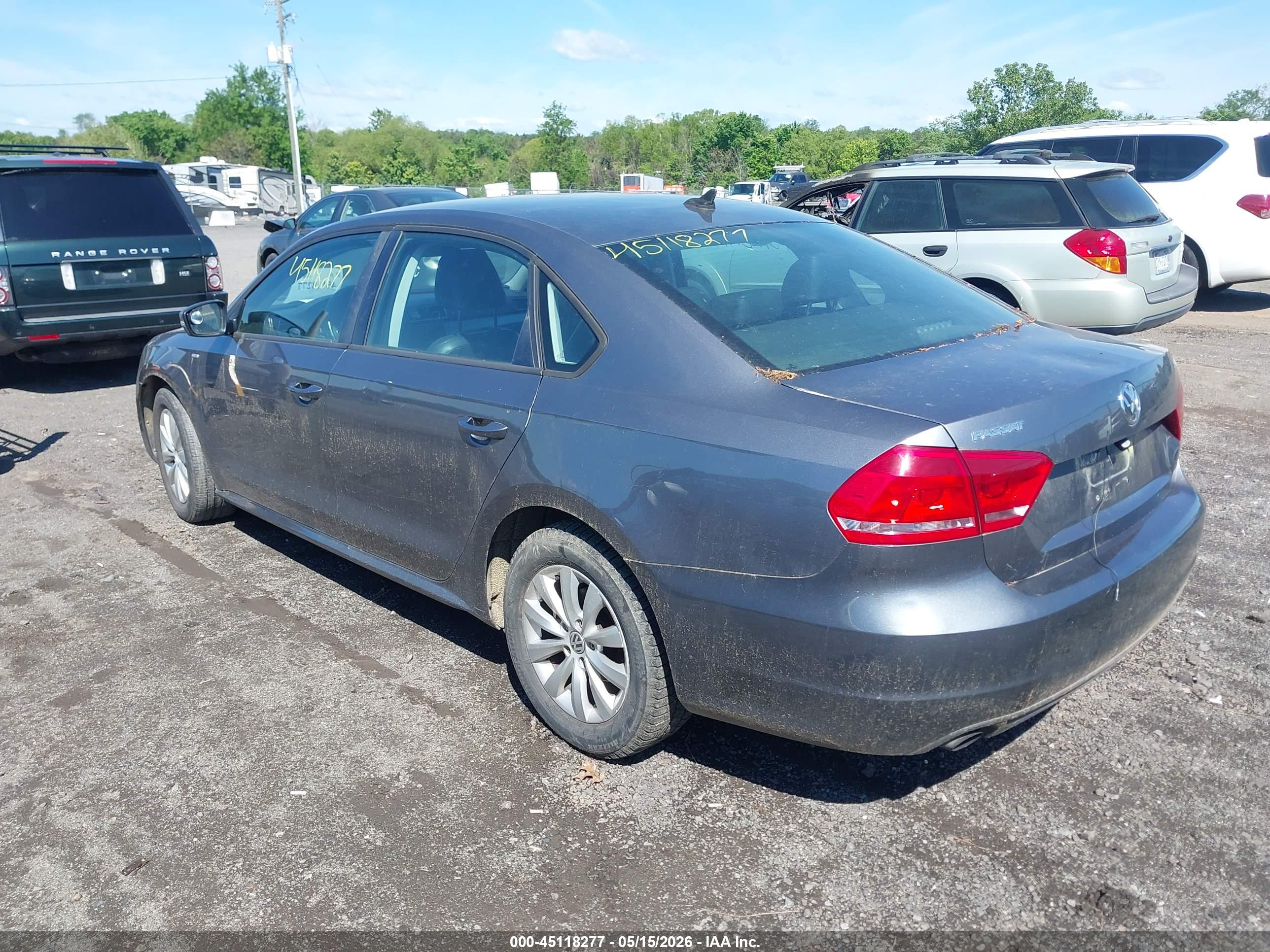 VOLKSWAGEN PASSAT image 3