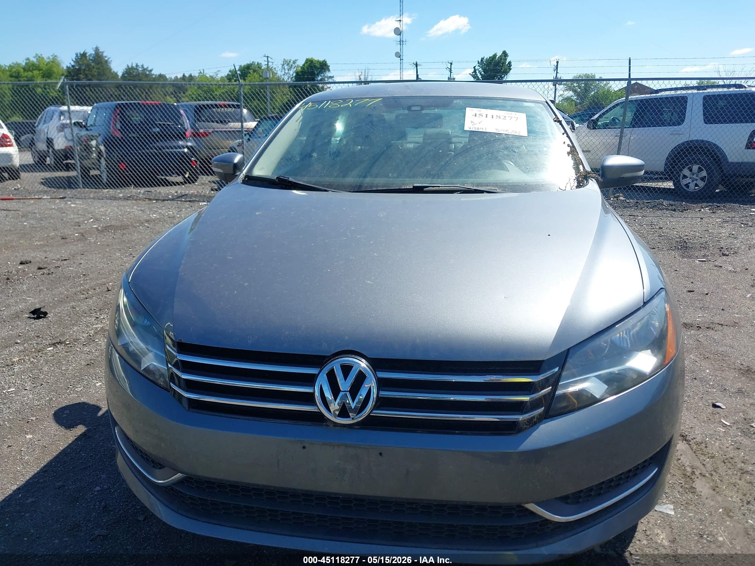 VOLKSWAGEN PASSAT image 6