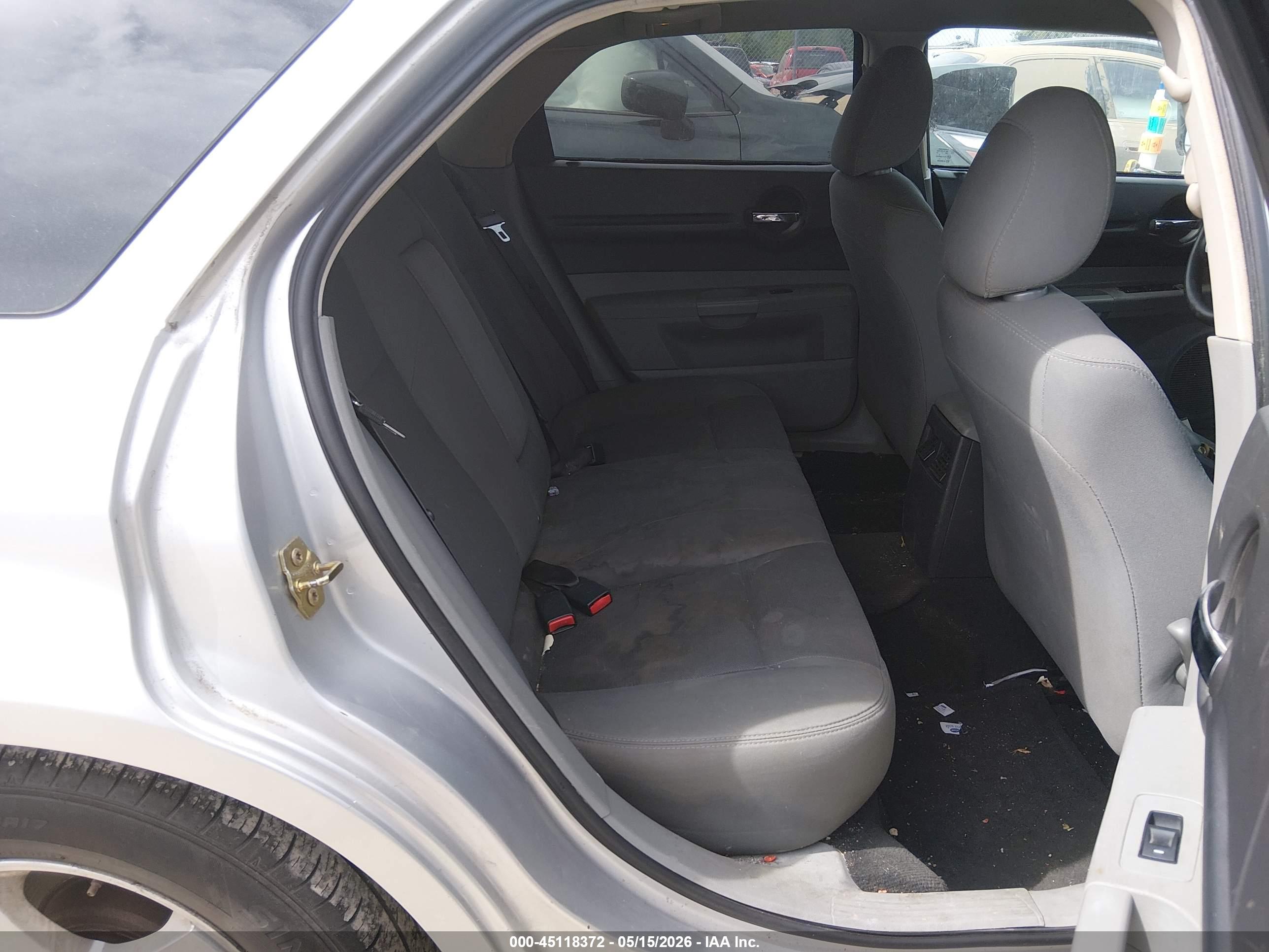 DODGE MAGNUM image 8