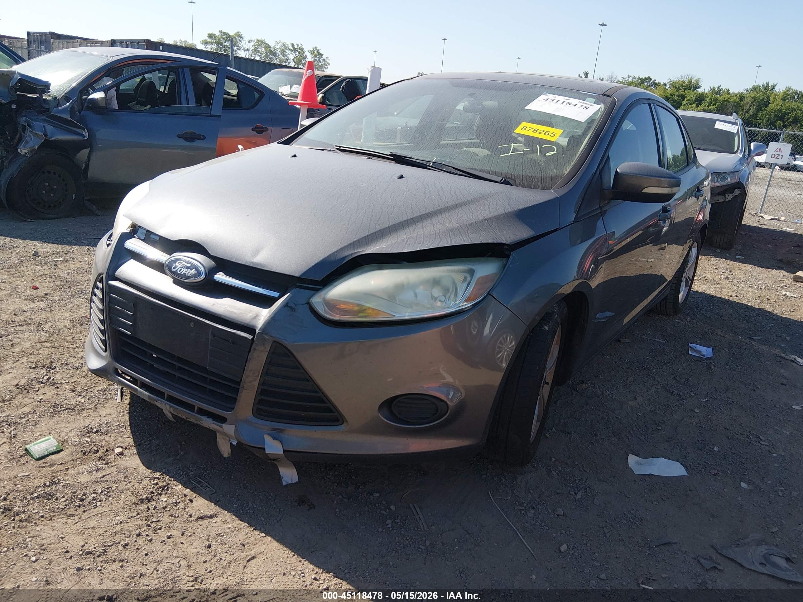 FORD FOCUS image 2