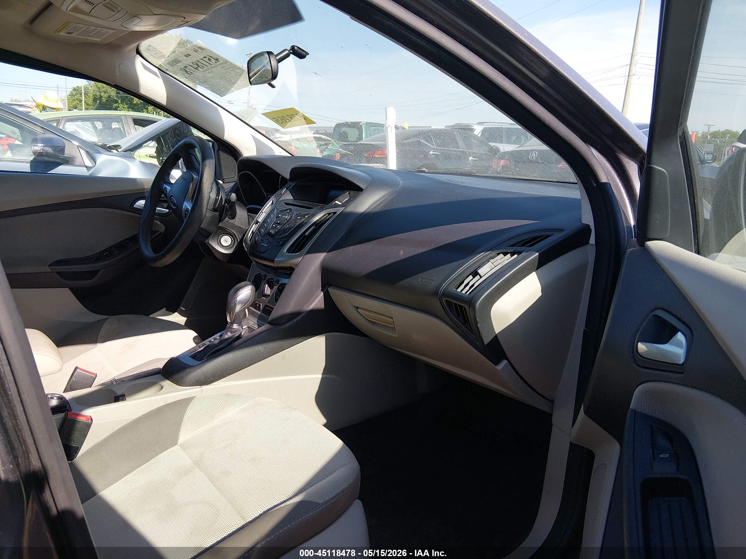 FORD FOCUS image 5