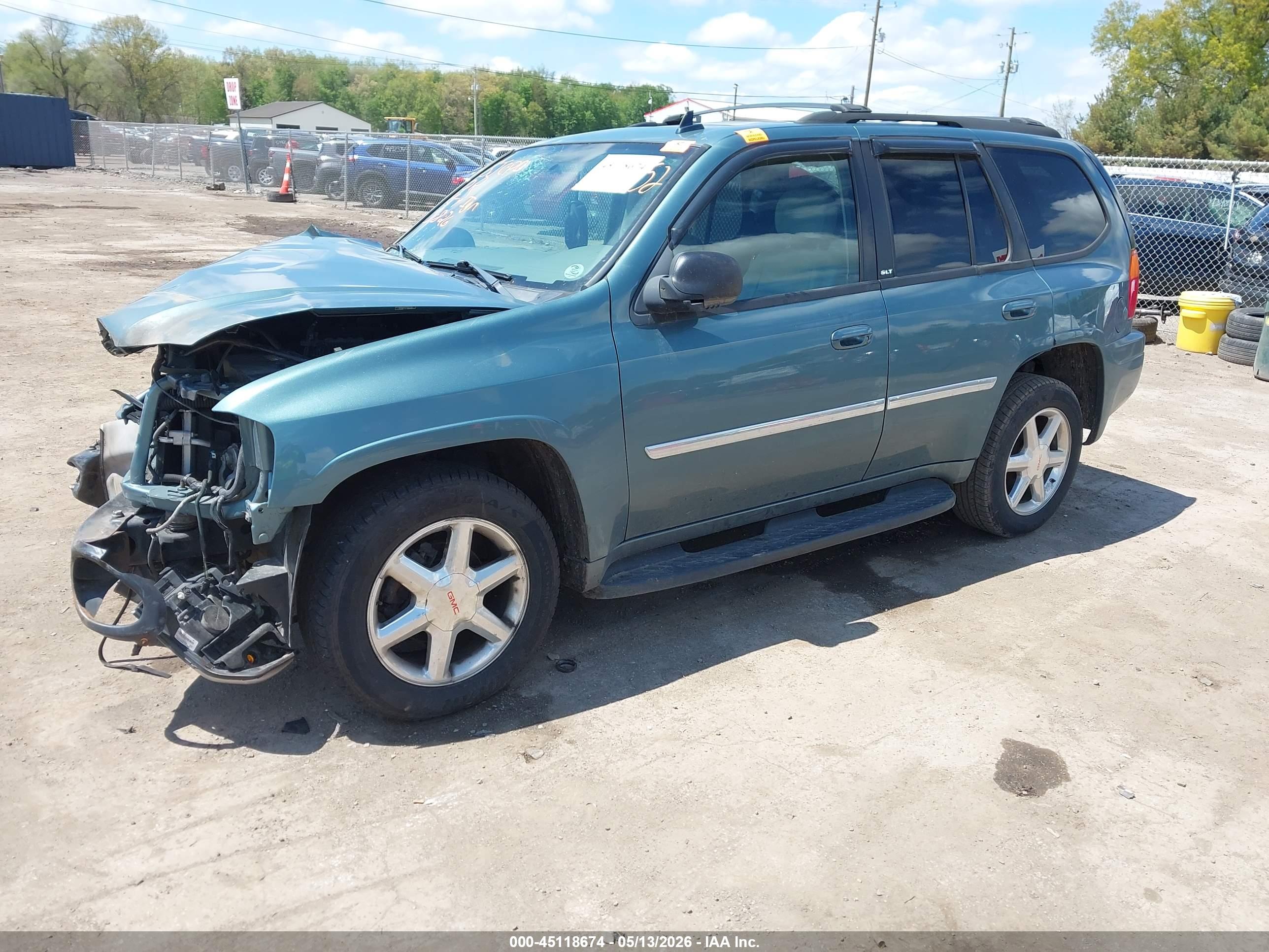 GMC ENVOY image 2