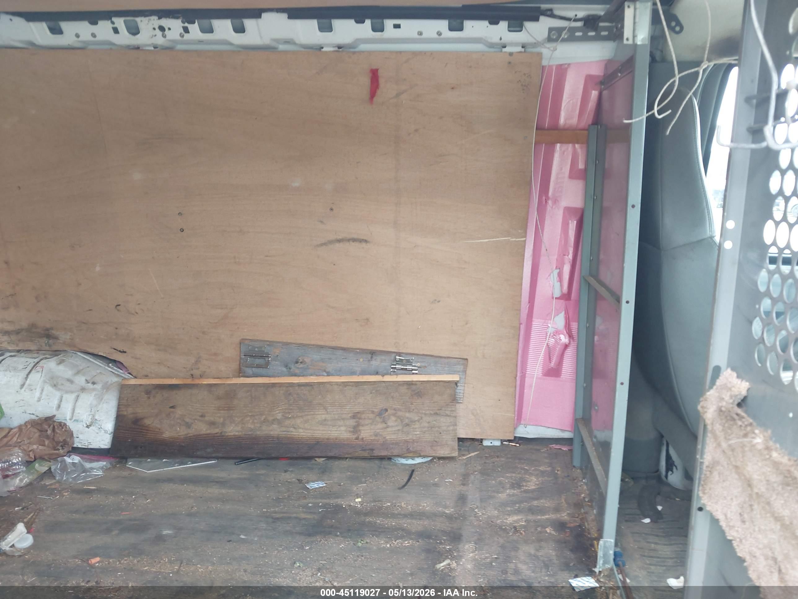 CHEVROLET EXPRESS image 8