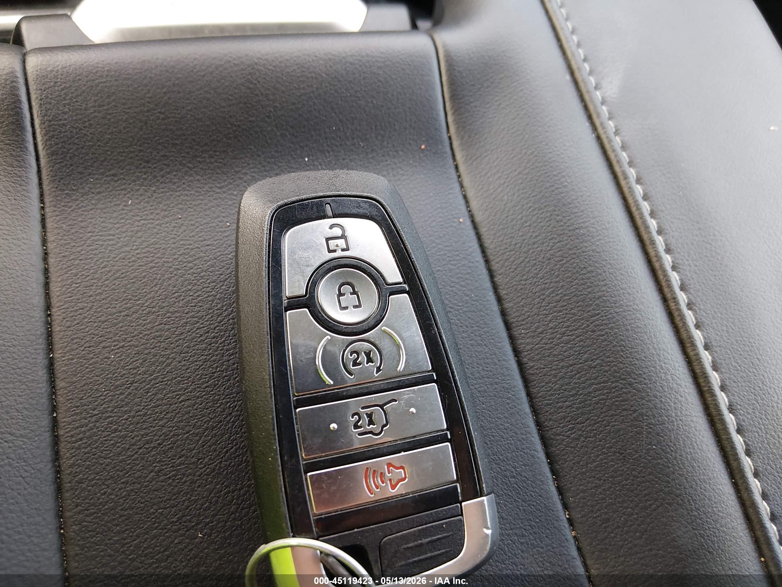 FORD EXPEDITION image 11