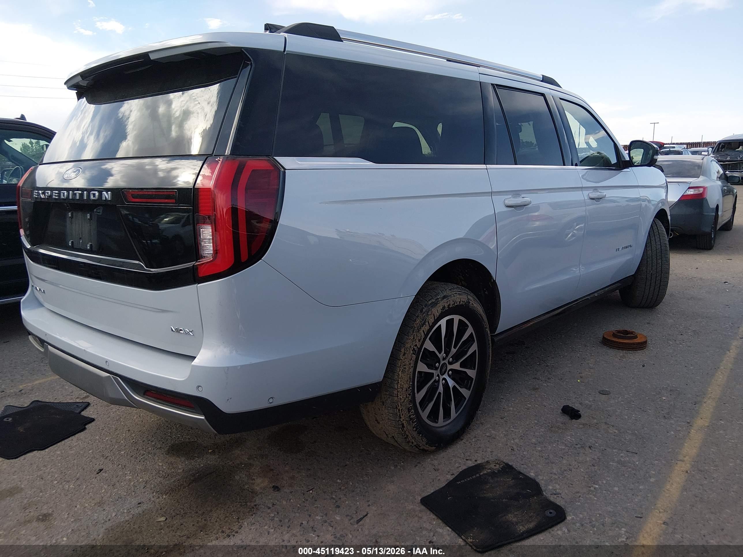 FORD EXPEDITION image 4
