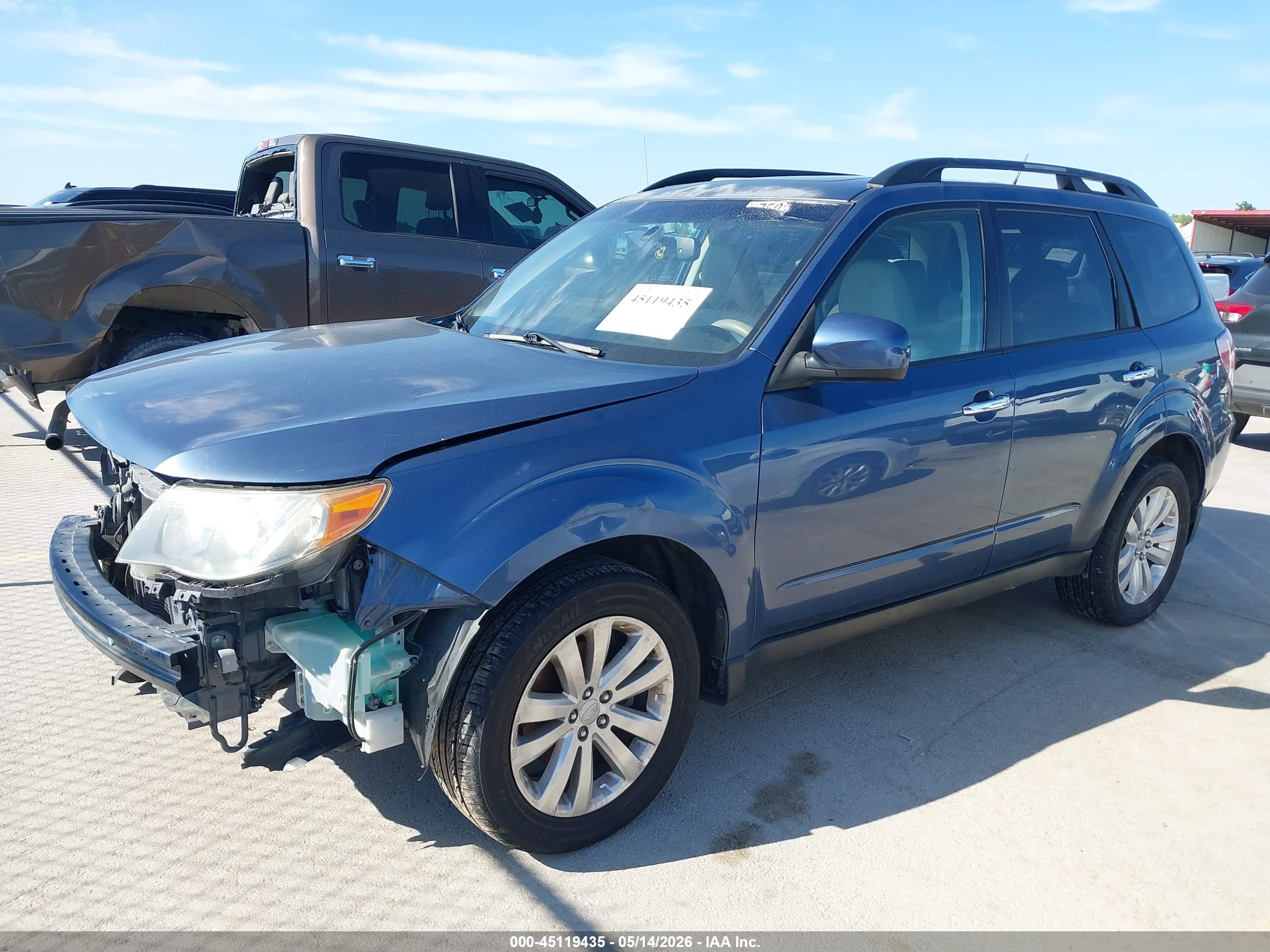 SUBARU FORESTER image 2
