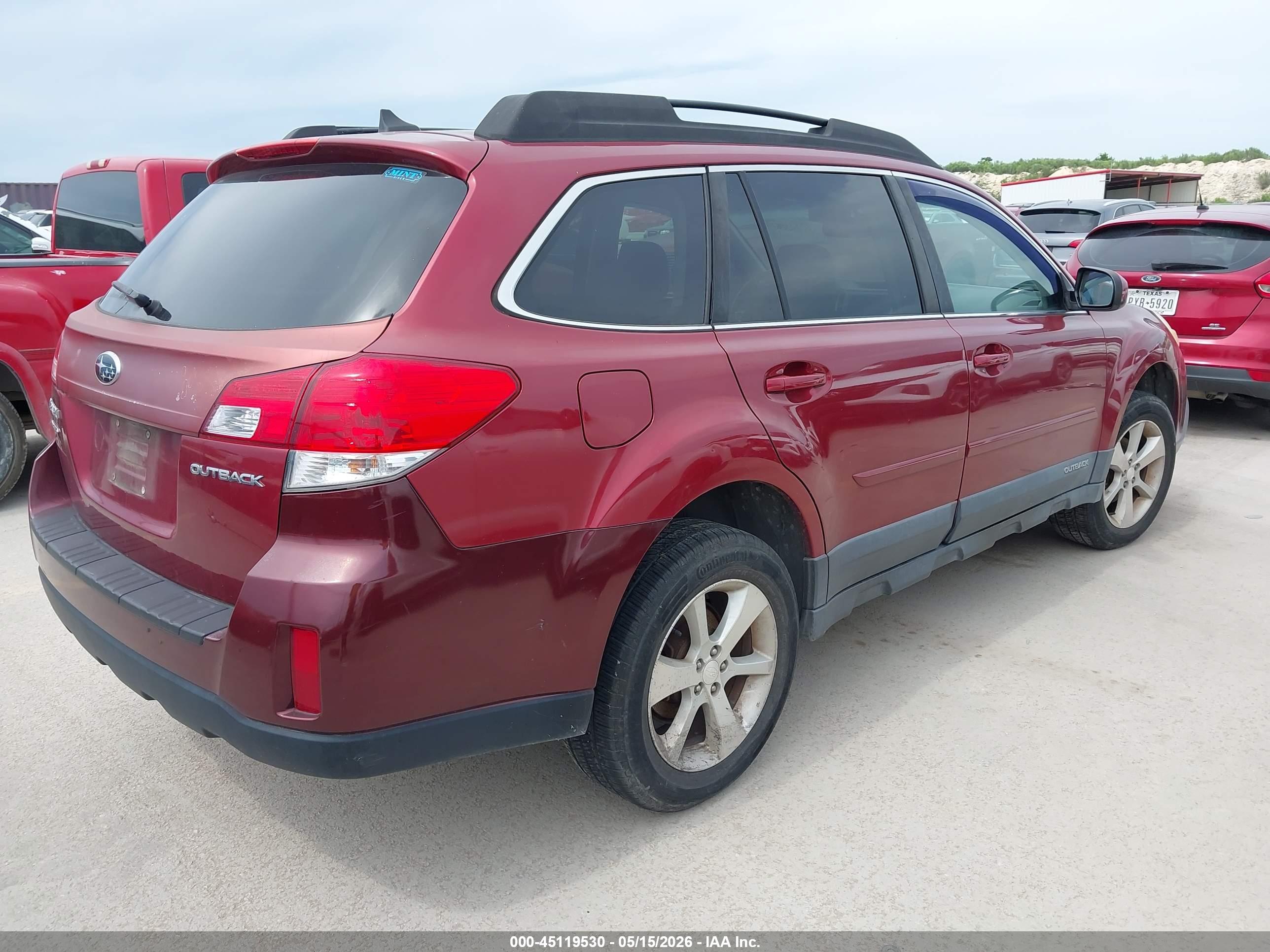 SUBARU OUTBACK image 4