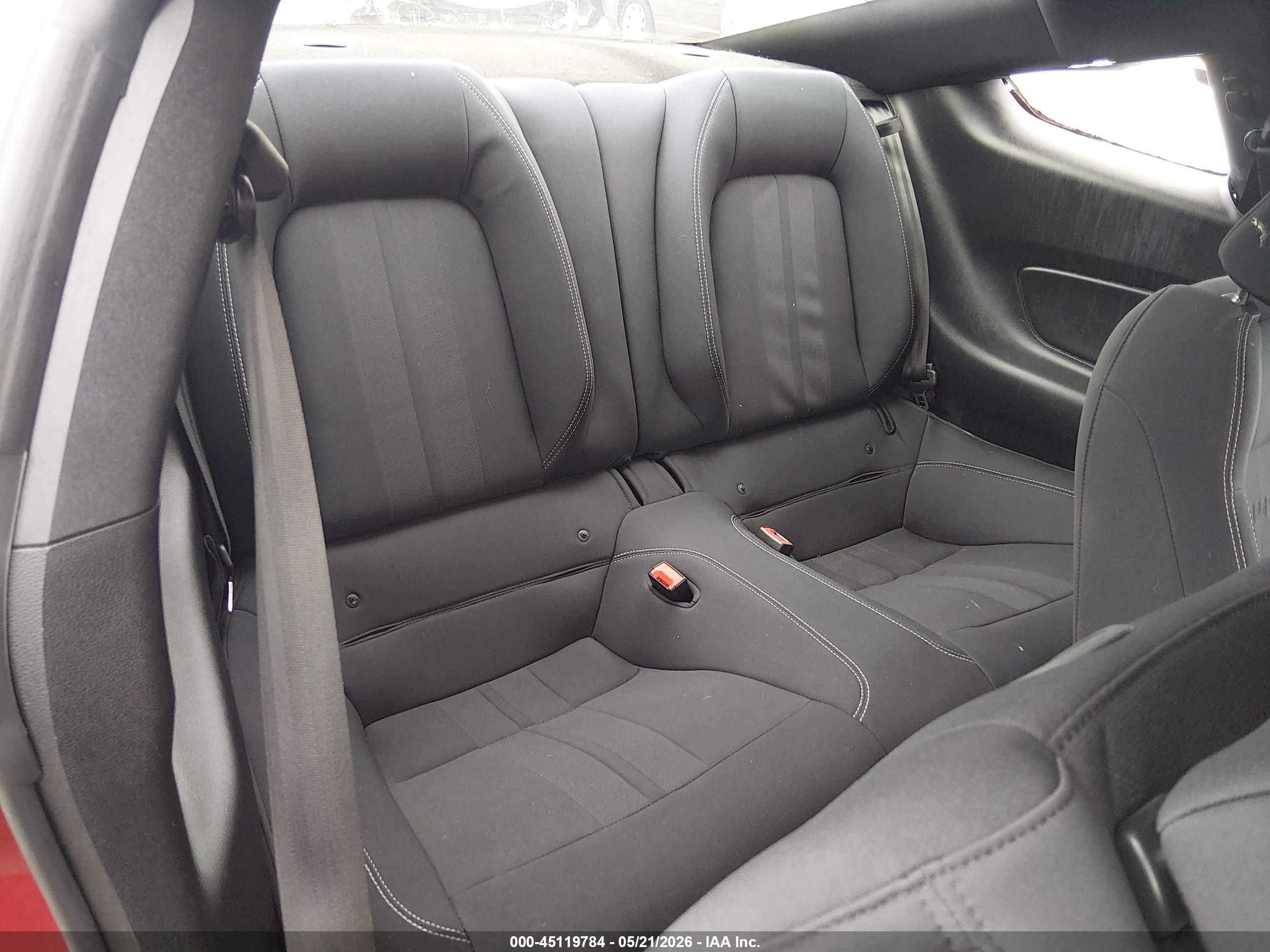 FORD MUSTANG image 8