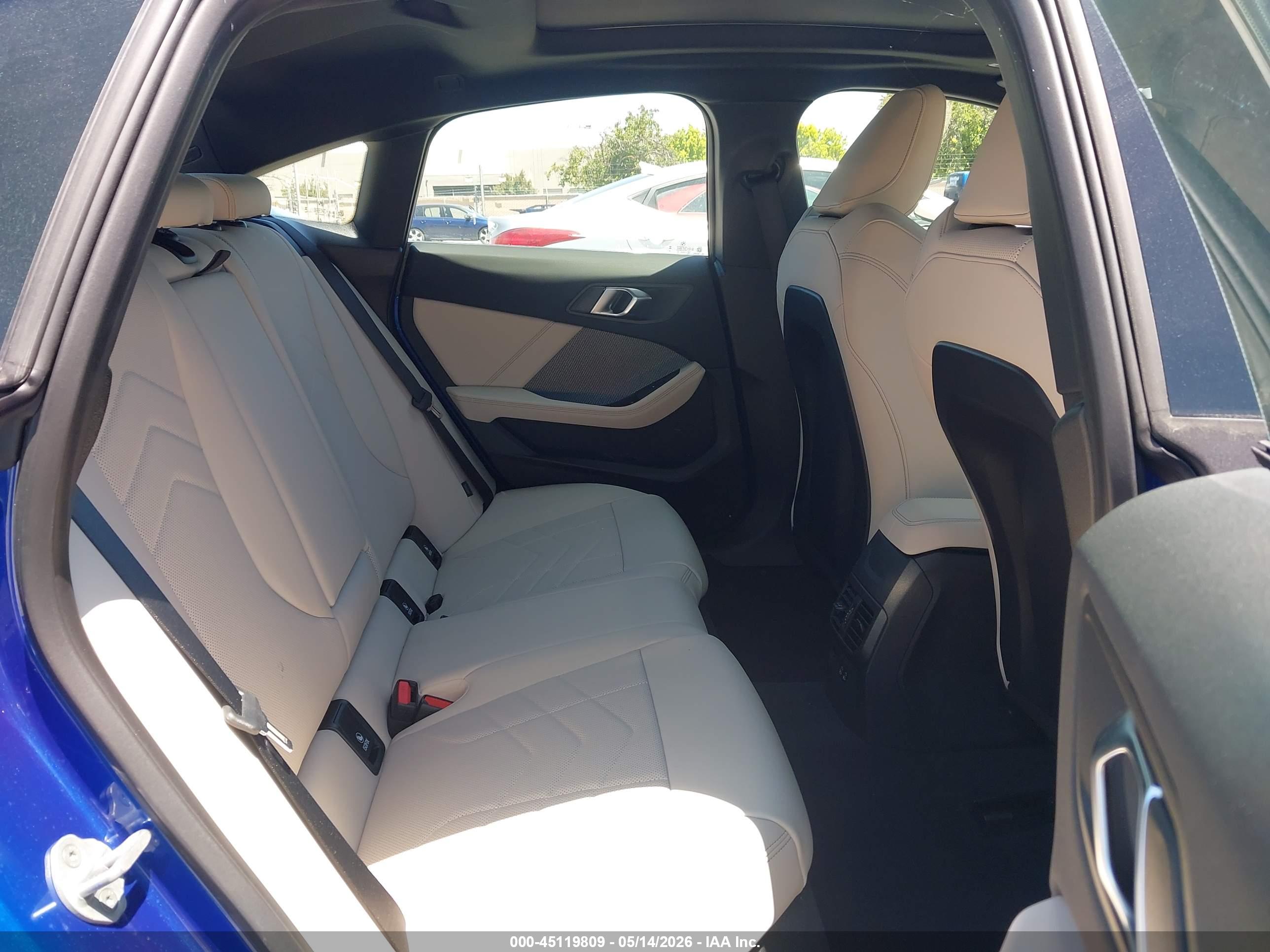 BMW 228 image 8