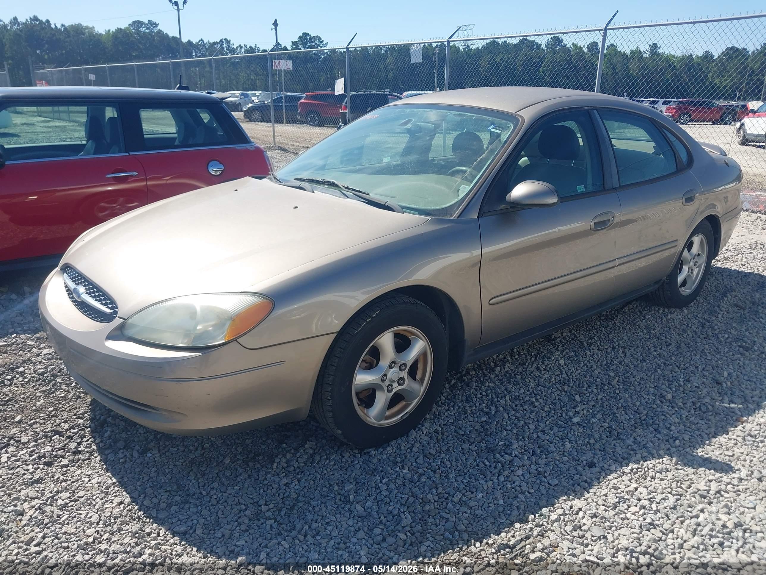 FORD TAURUS image 2