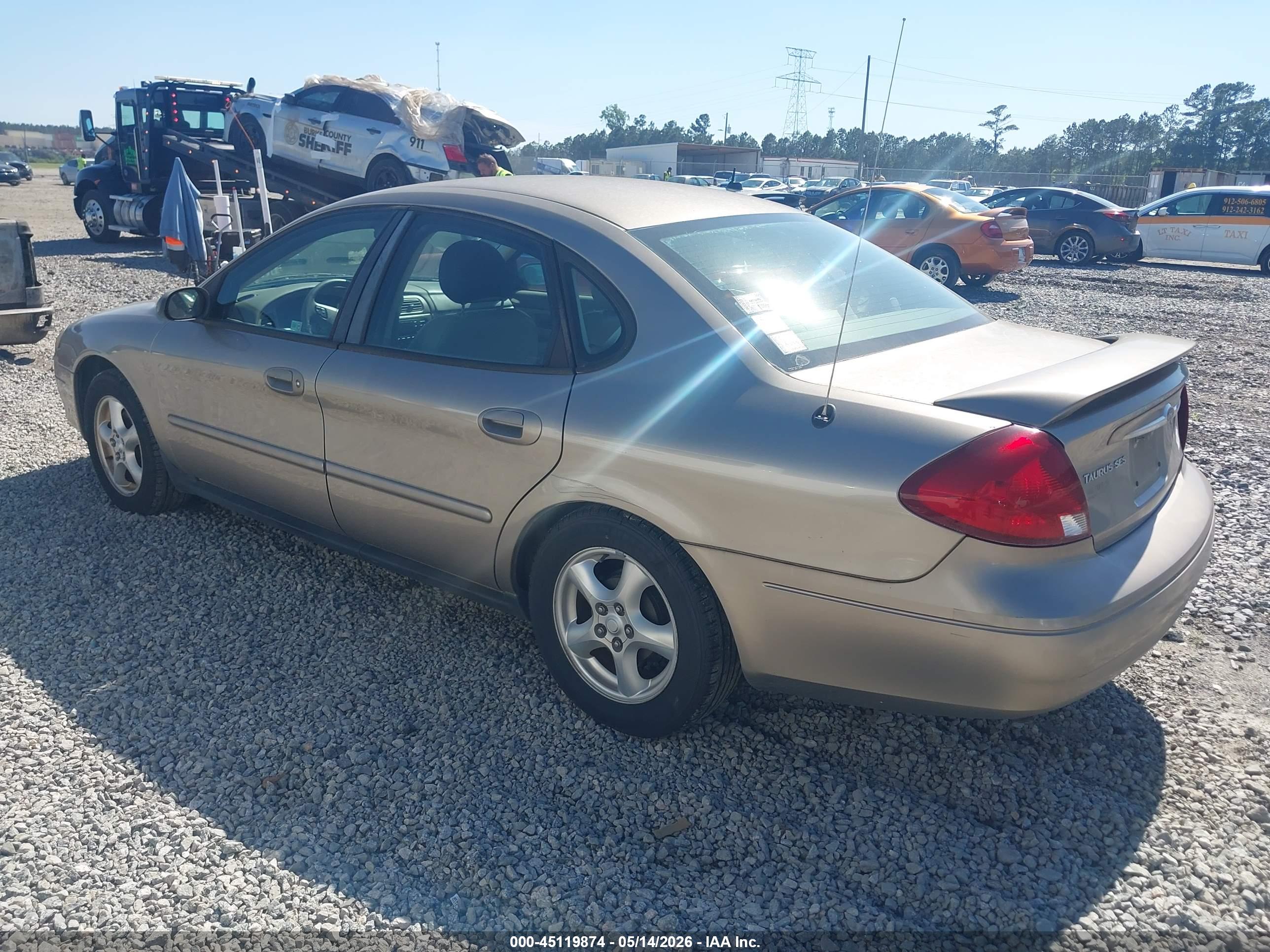 FORD TAURUS image 3