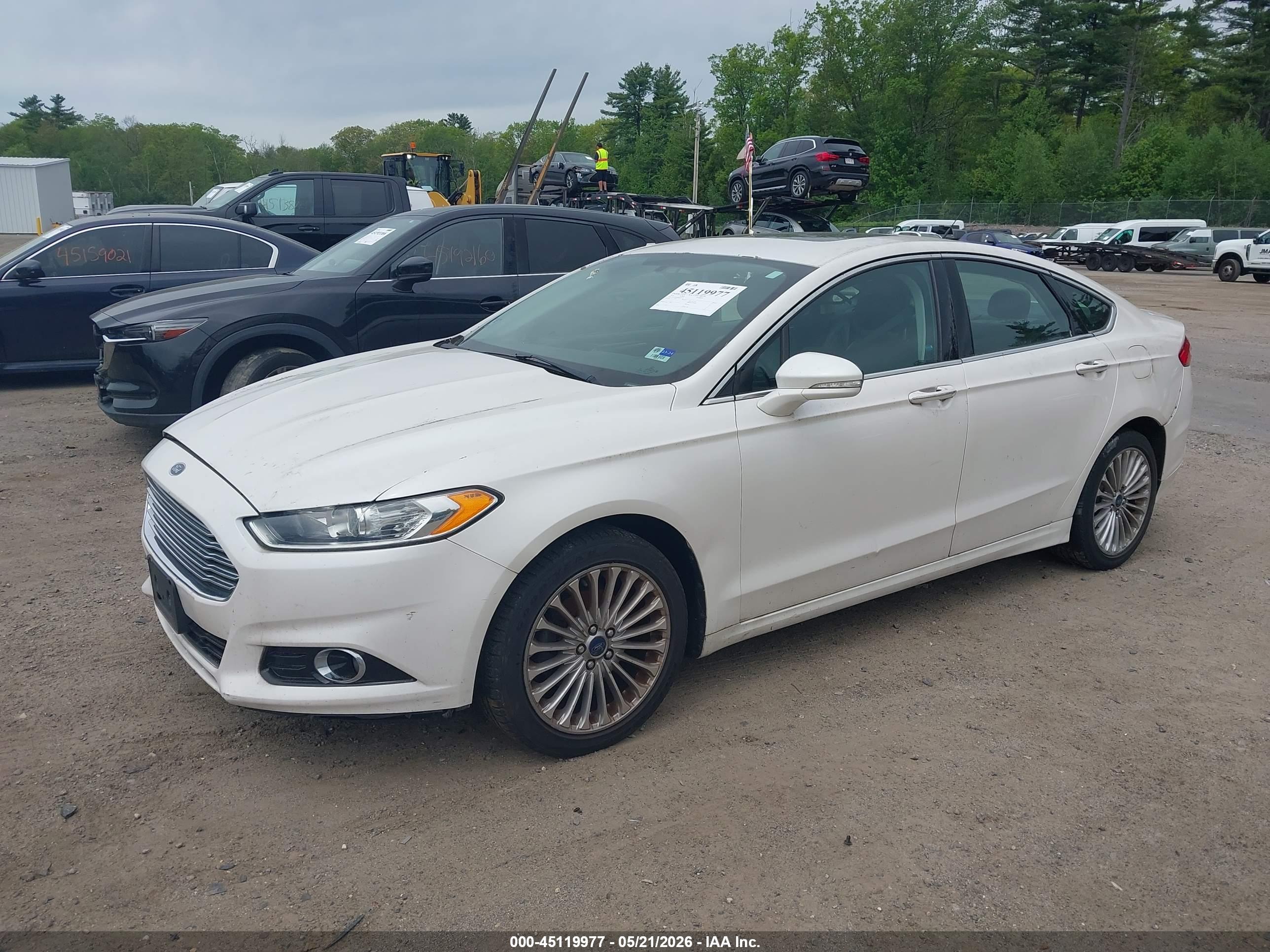 FORD FUSION image 2