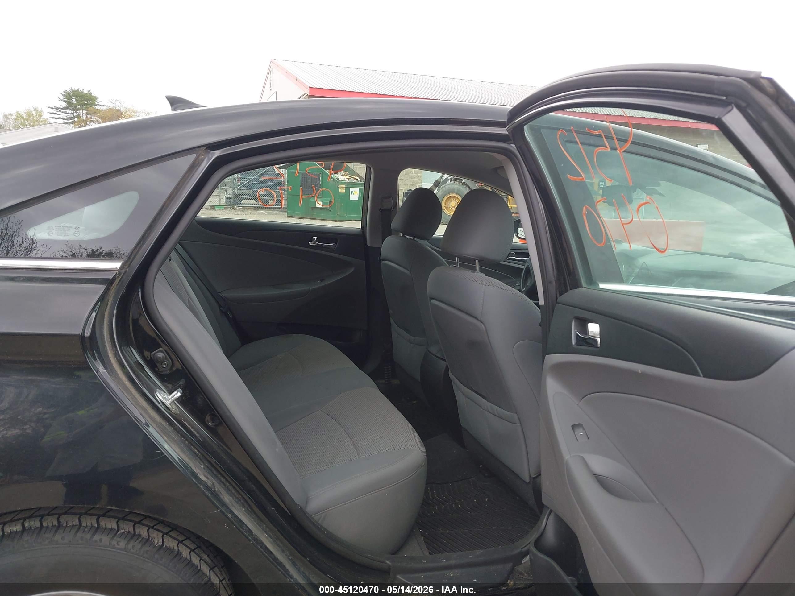 HYUNDAI SONATA image 8