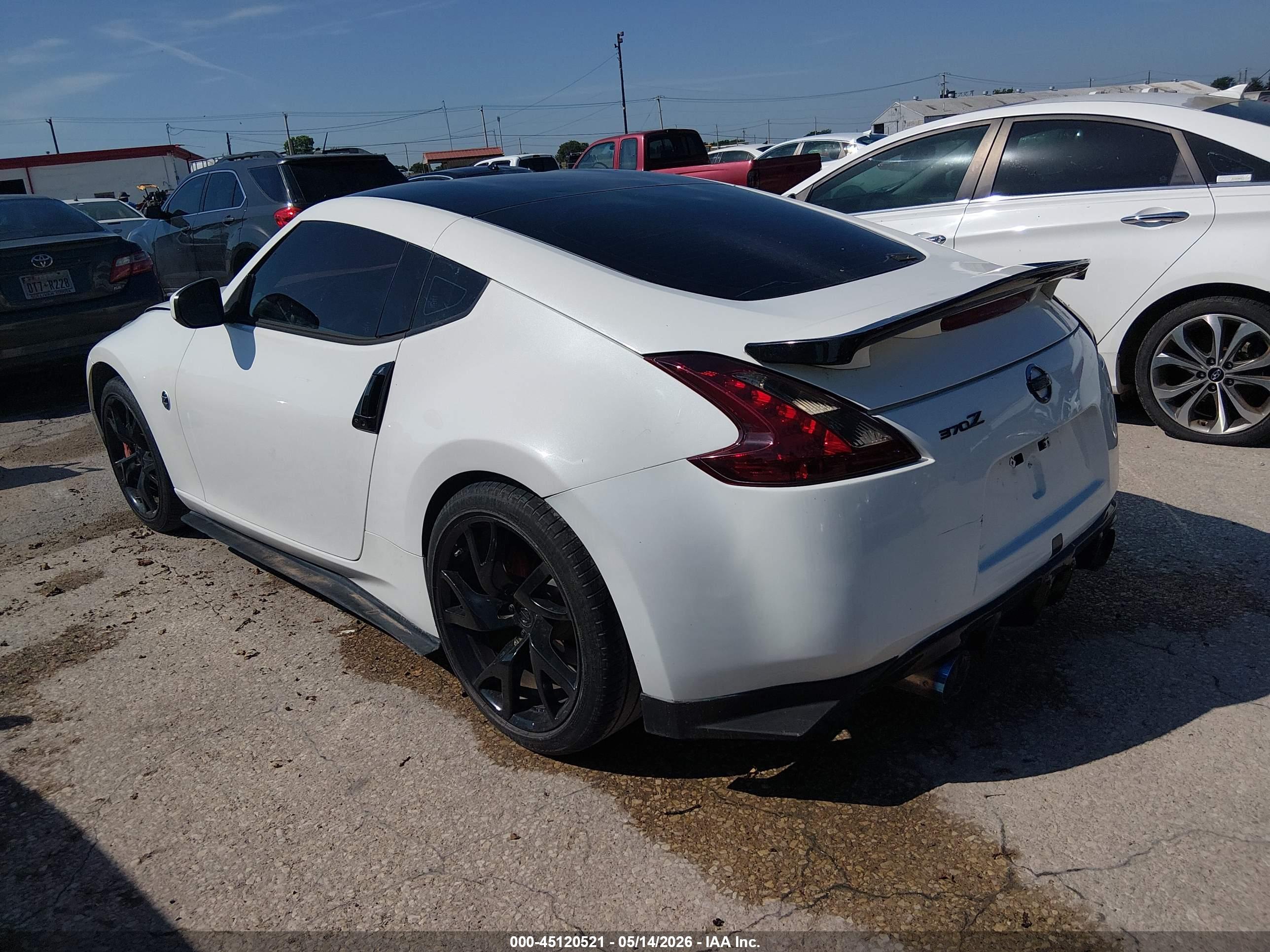 NISSAN 370Z image 3