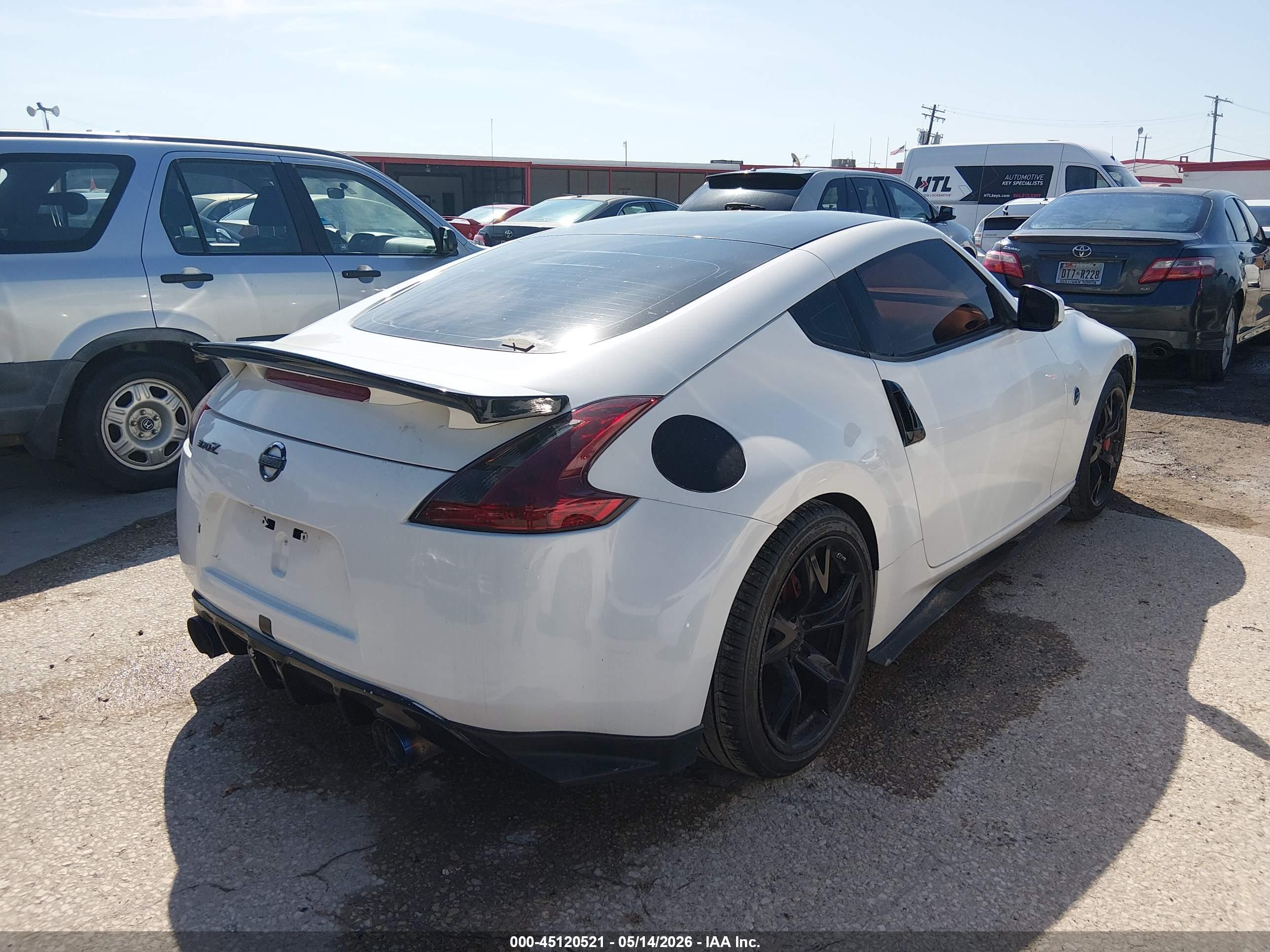 NISSAN 370Z image 4