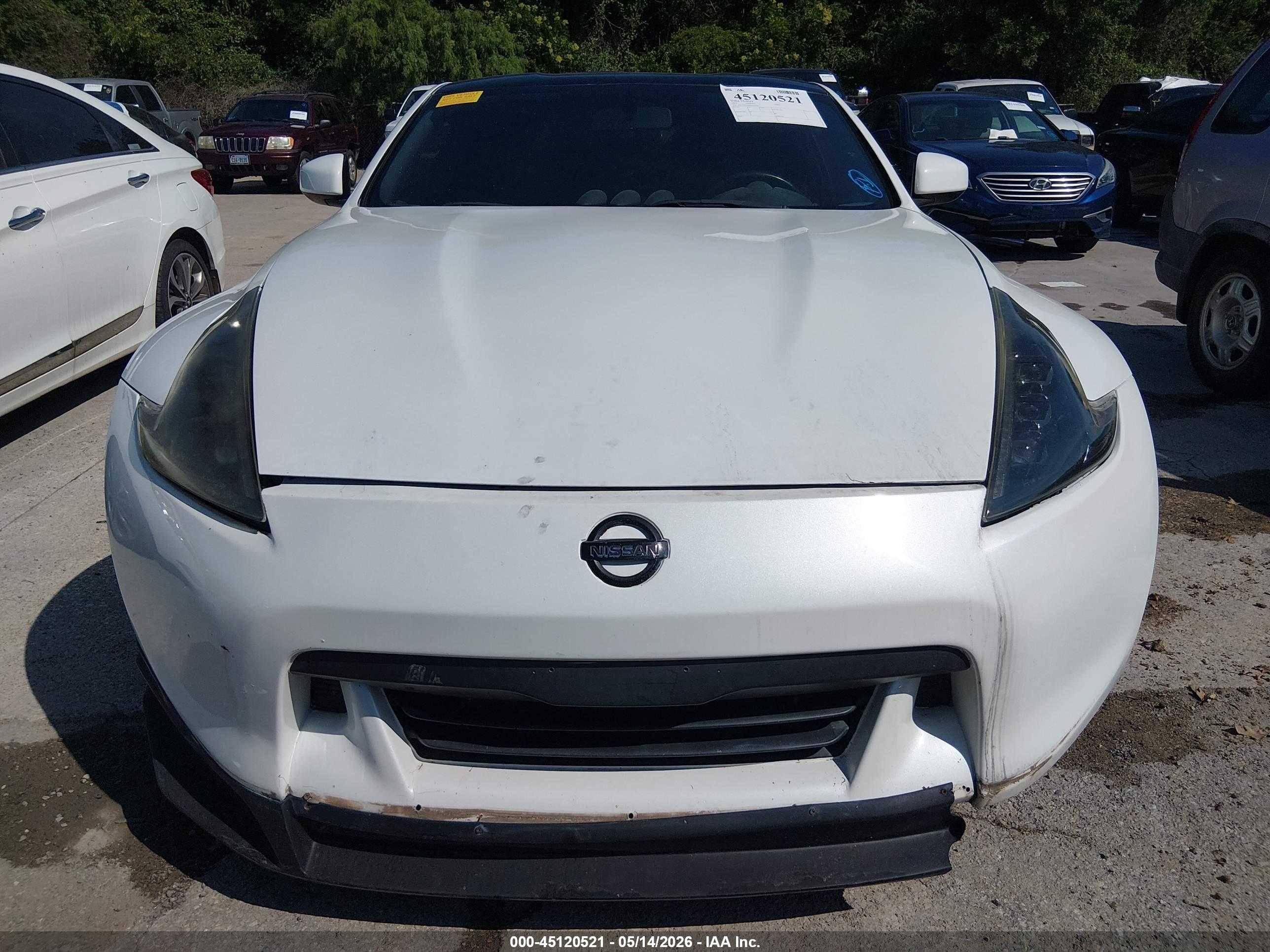 NISSAN 370Z image 6