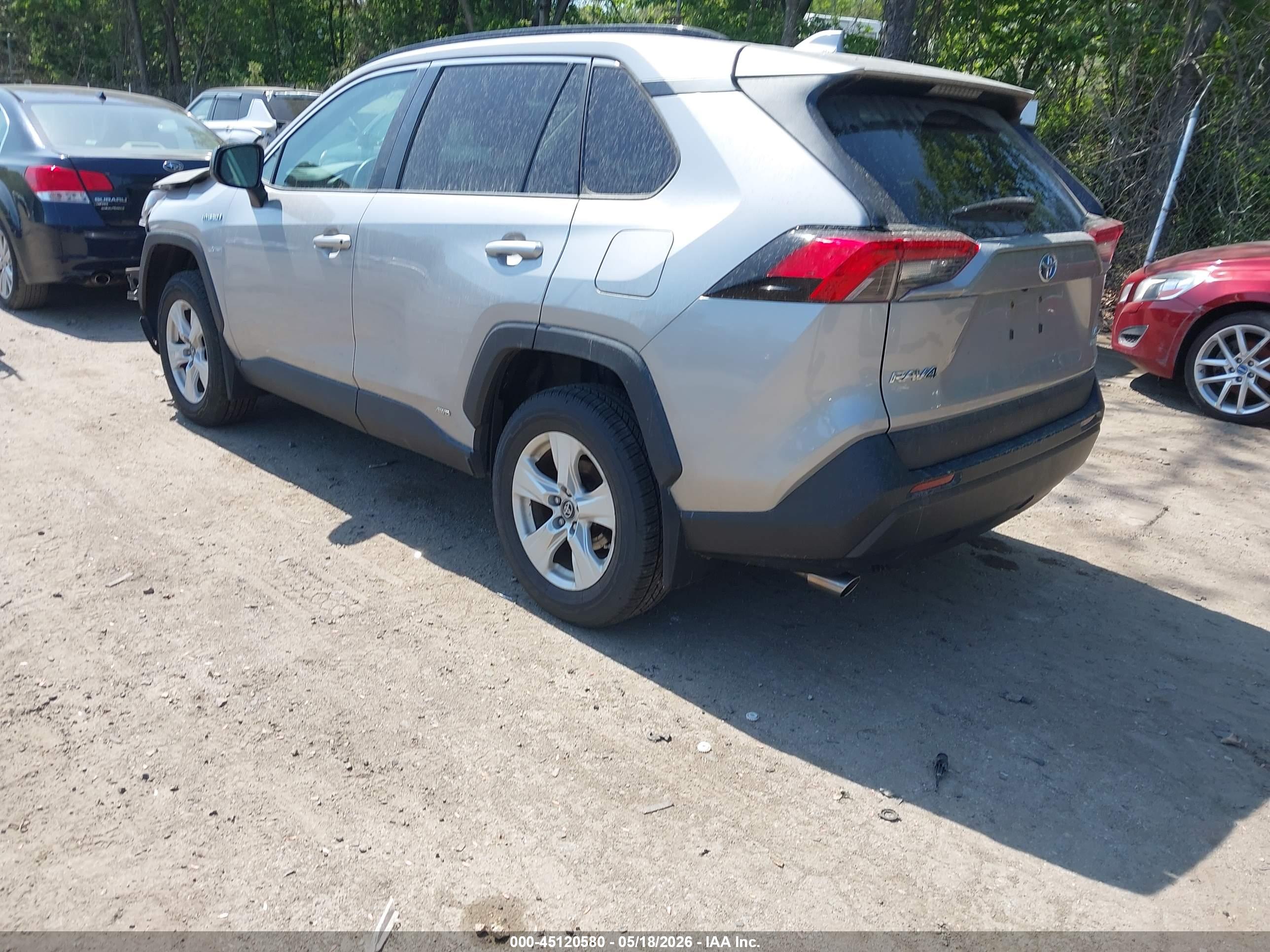 TOYOTA RAV4 image 3