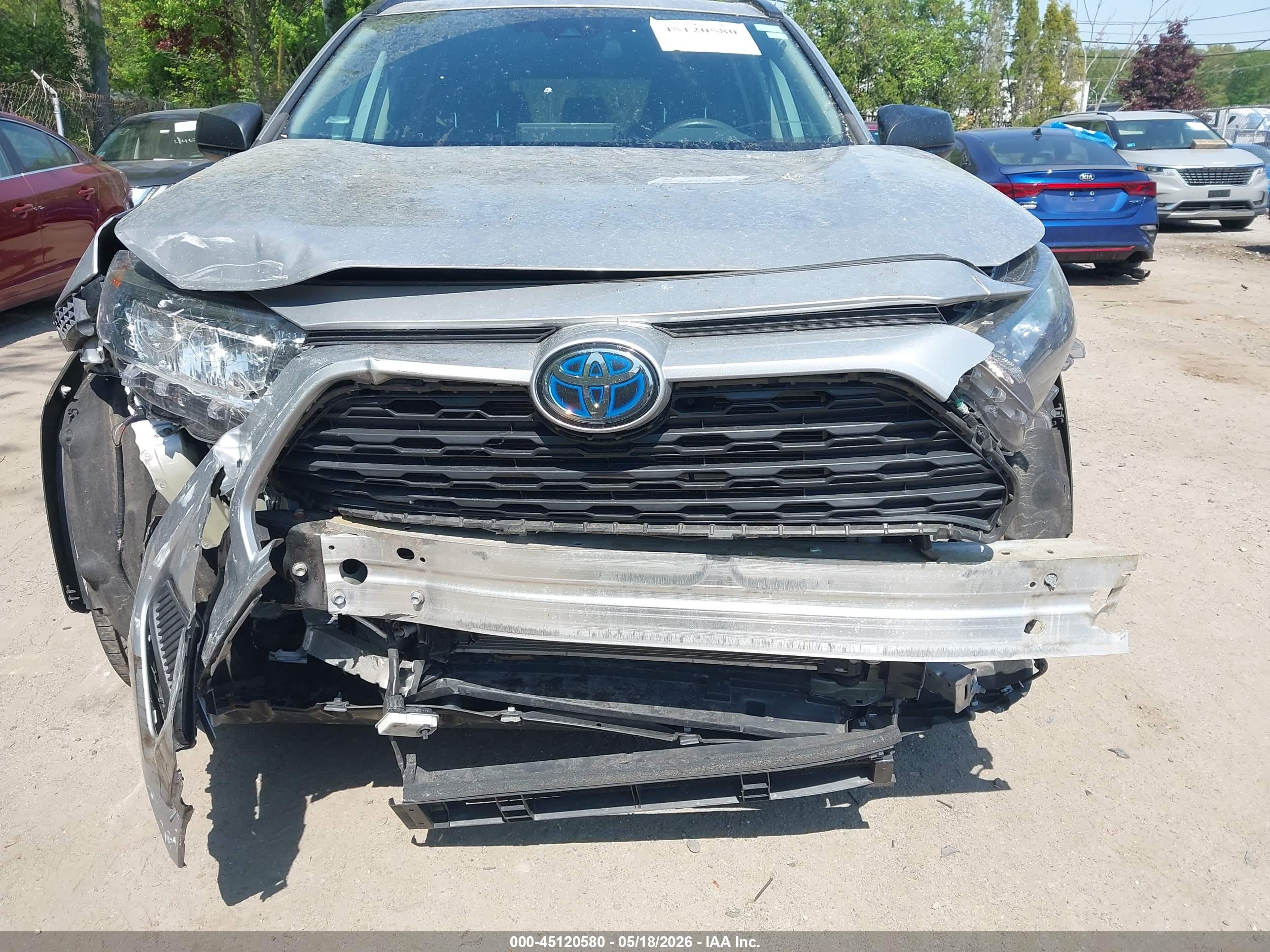 TOYOTA RAV4 image 6