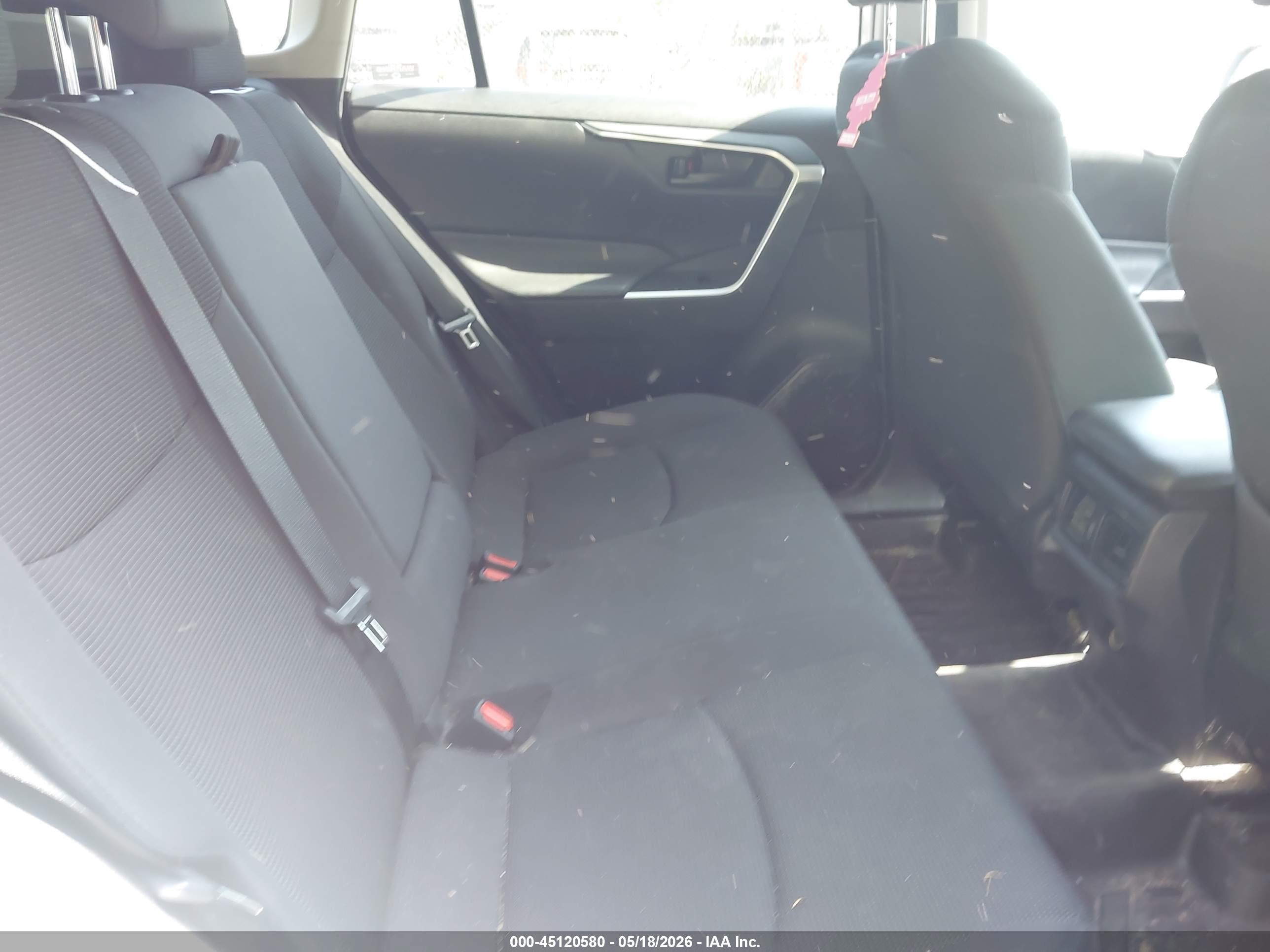TOYOTA RAV4 image 8