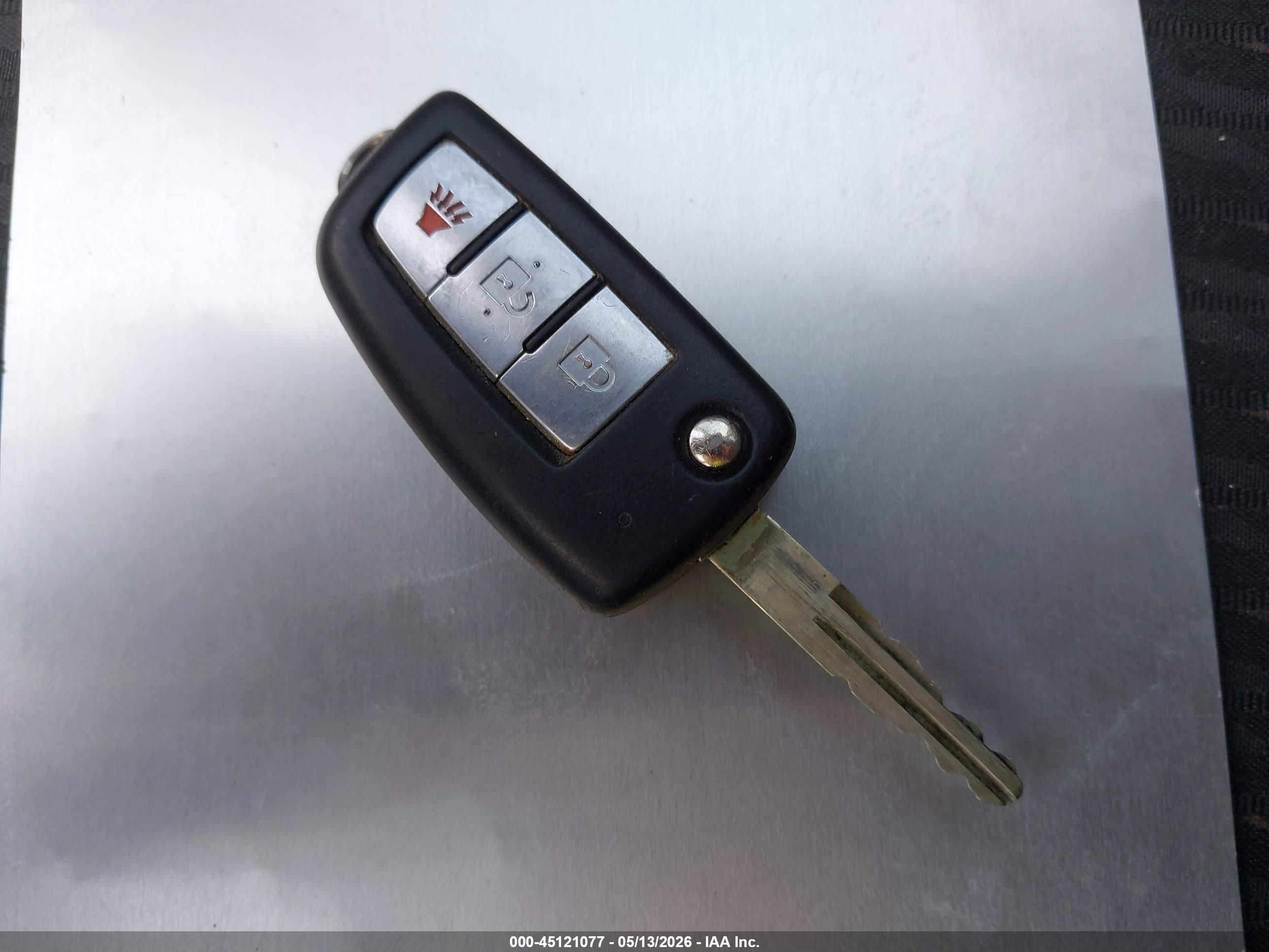 NISSAN ROGUE image 11