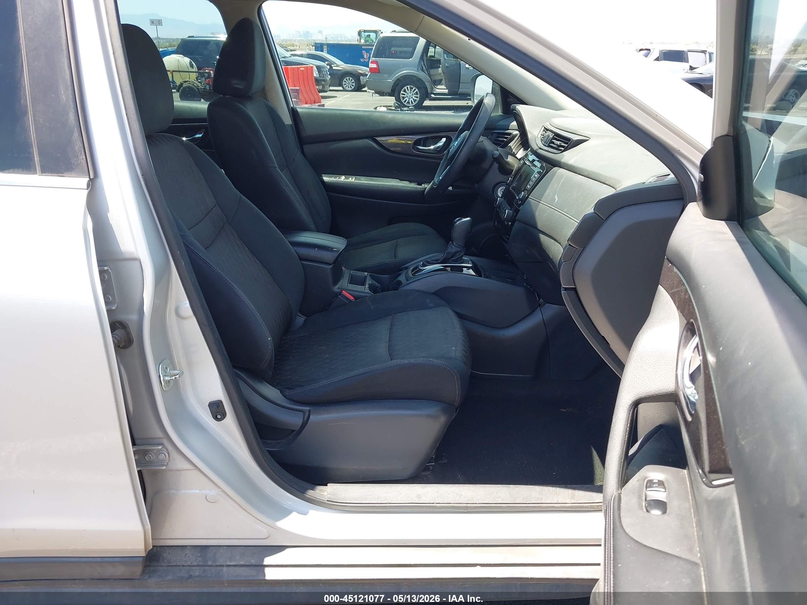 NISSAN ROGUE image 5
