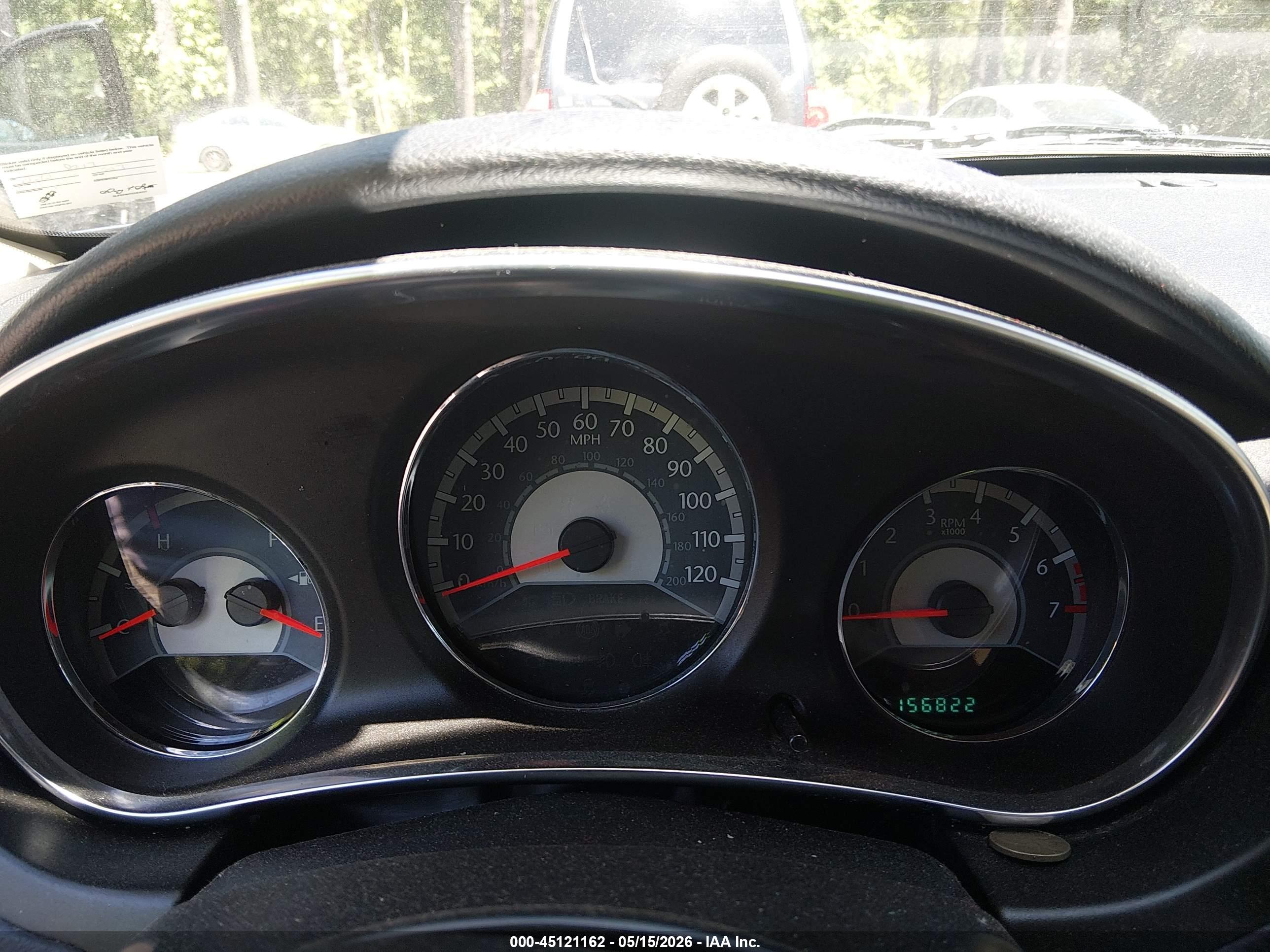 CHRYSLER 200 image 7