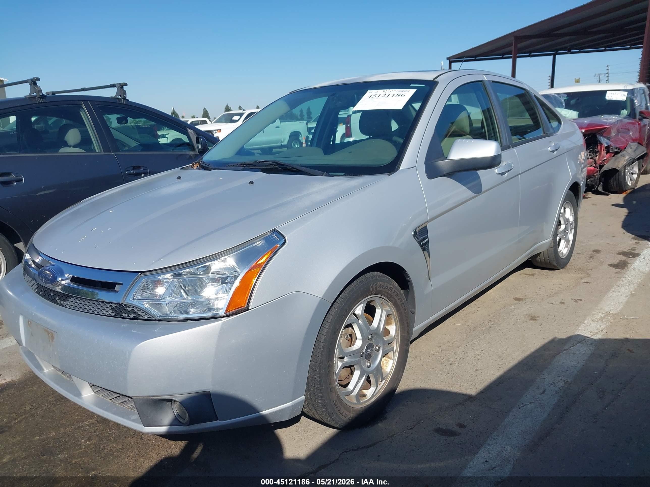 FORD FOCUS image 2