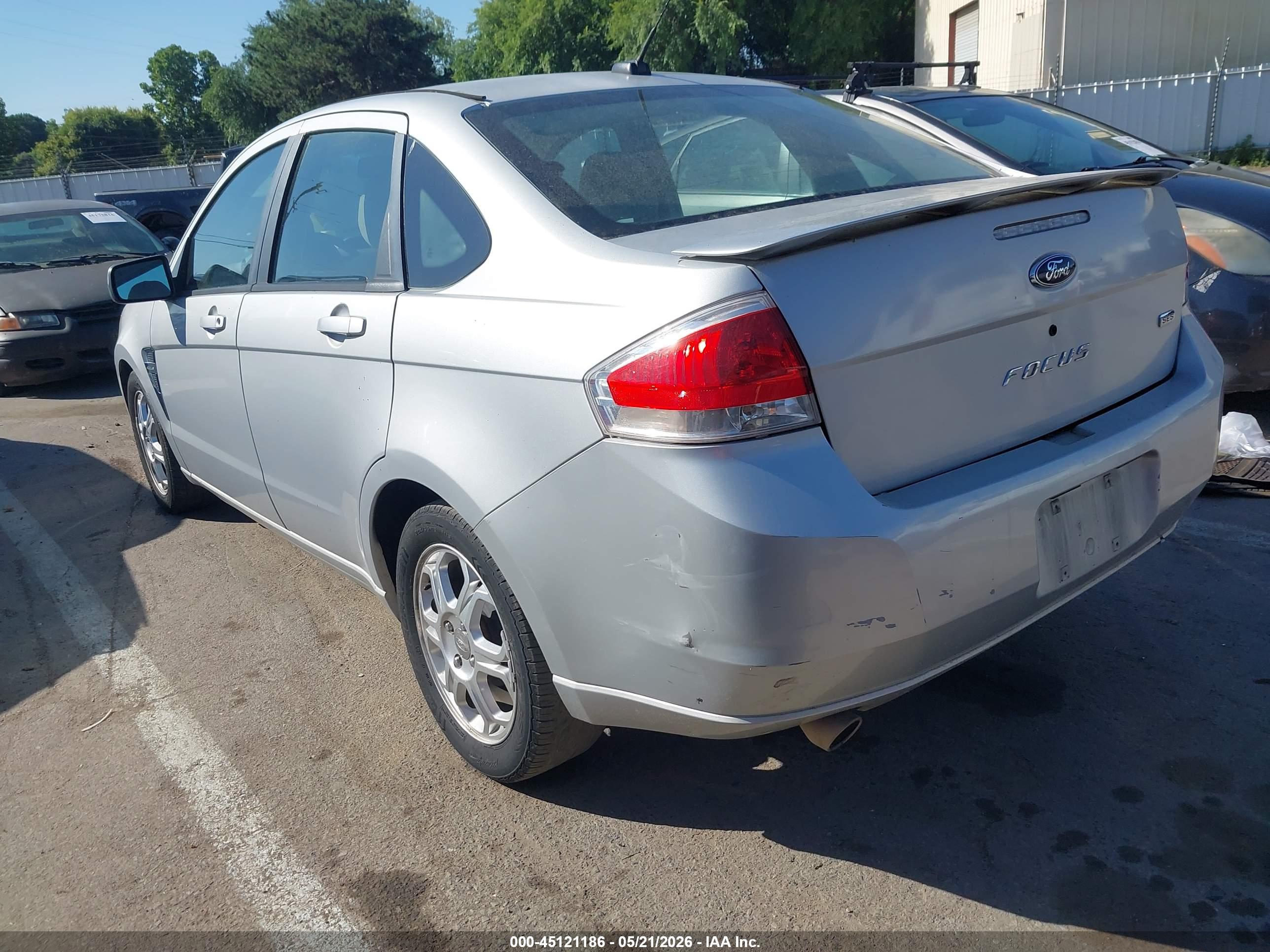 FORD FOCUS image 3