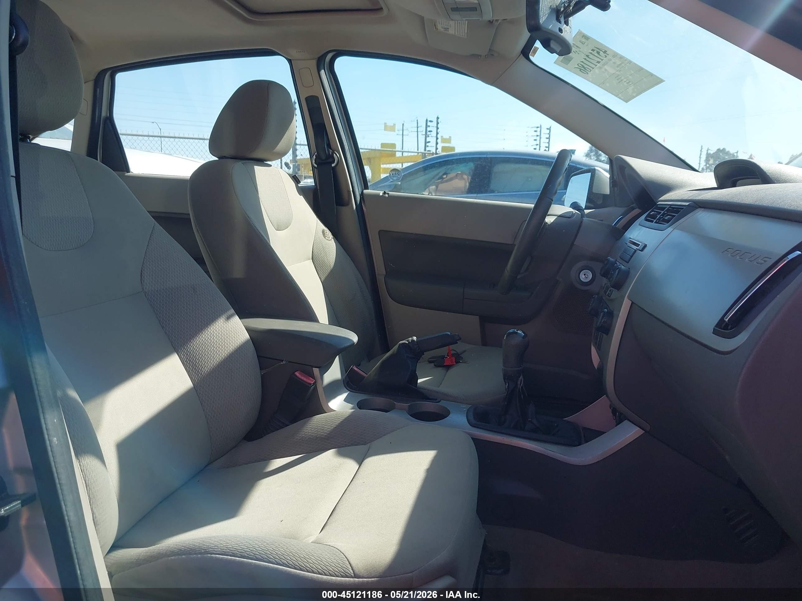 FORD FOCUS image 5