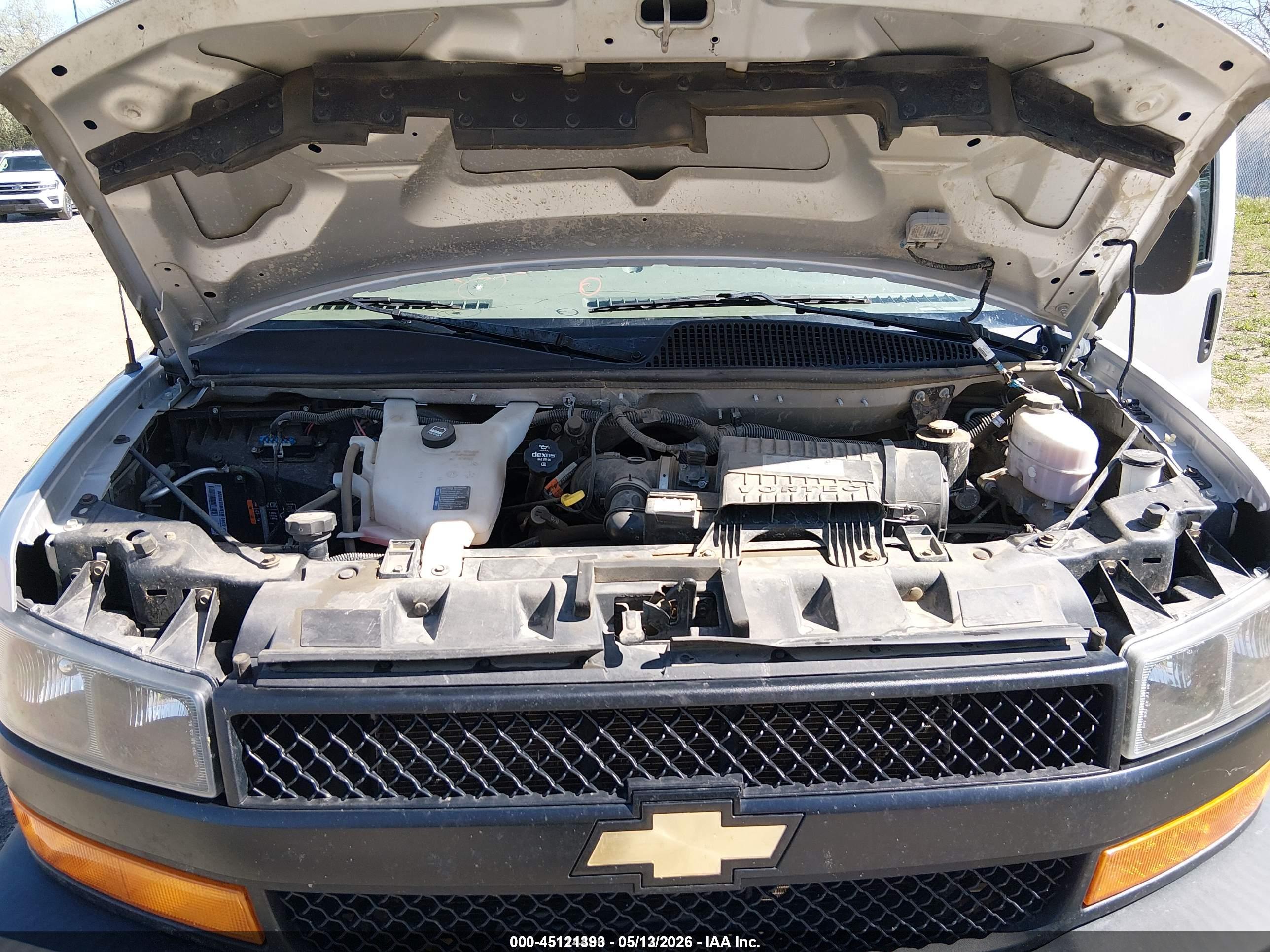 CHEVROLET EXPRESS image 10