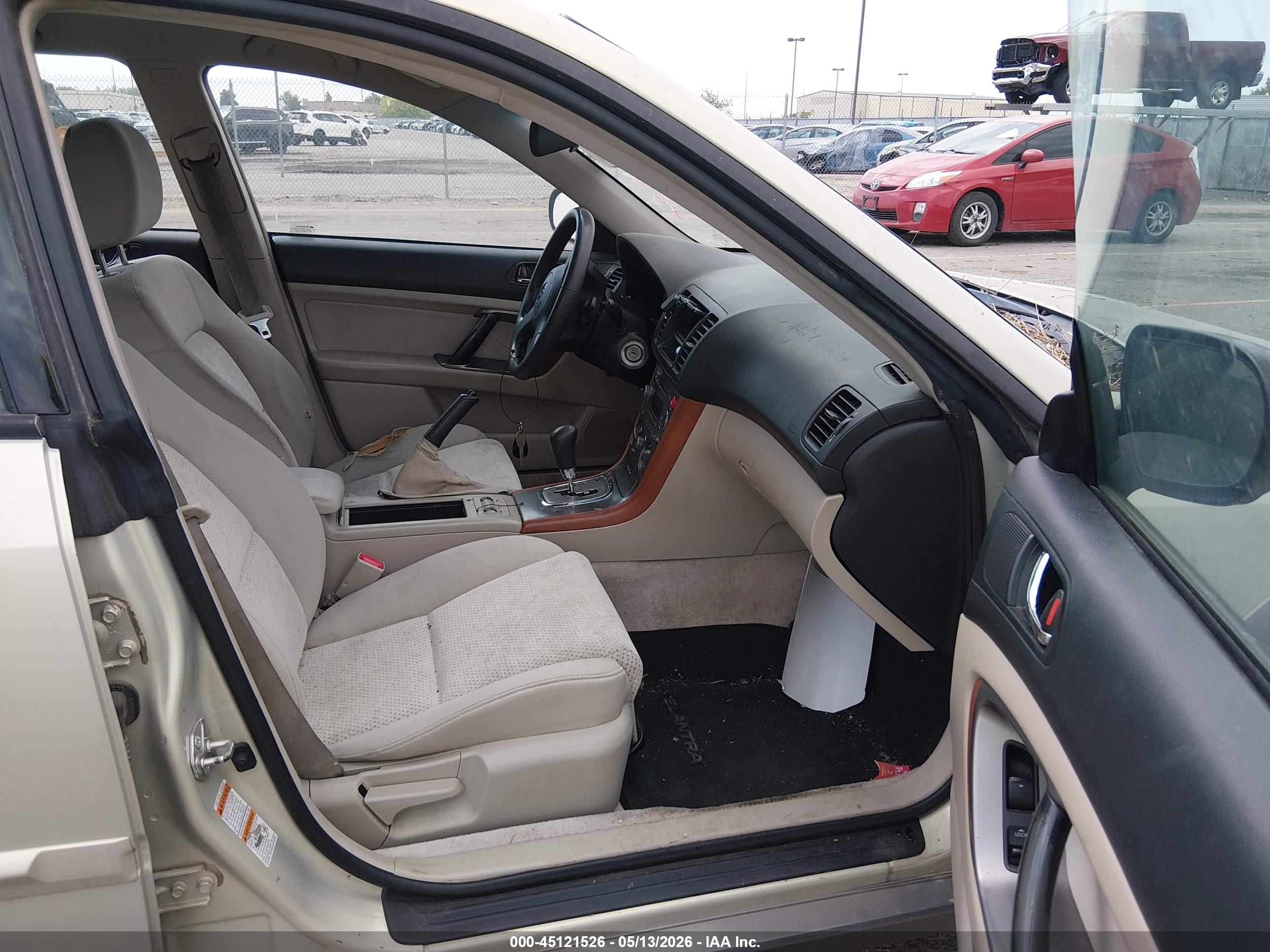 SUBARU OUTBACK image 5