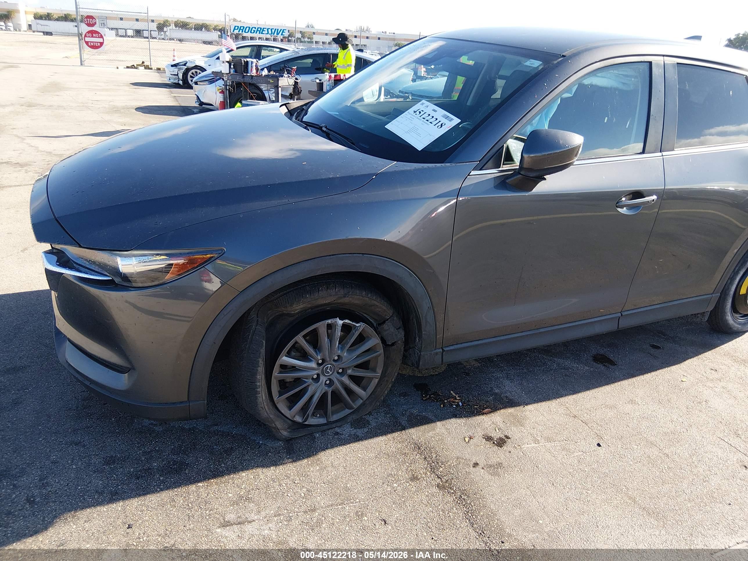 MAZDA CX-5 image 6