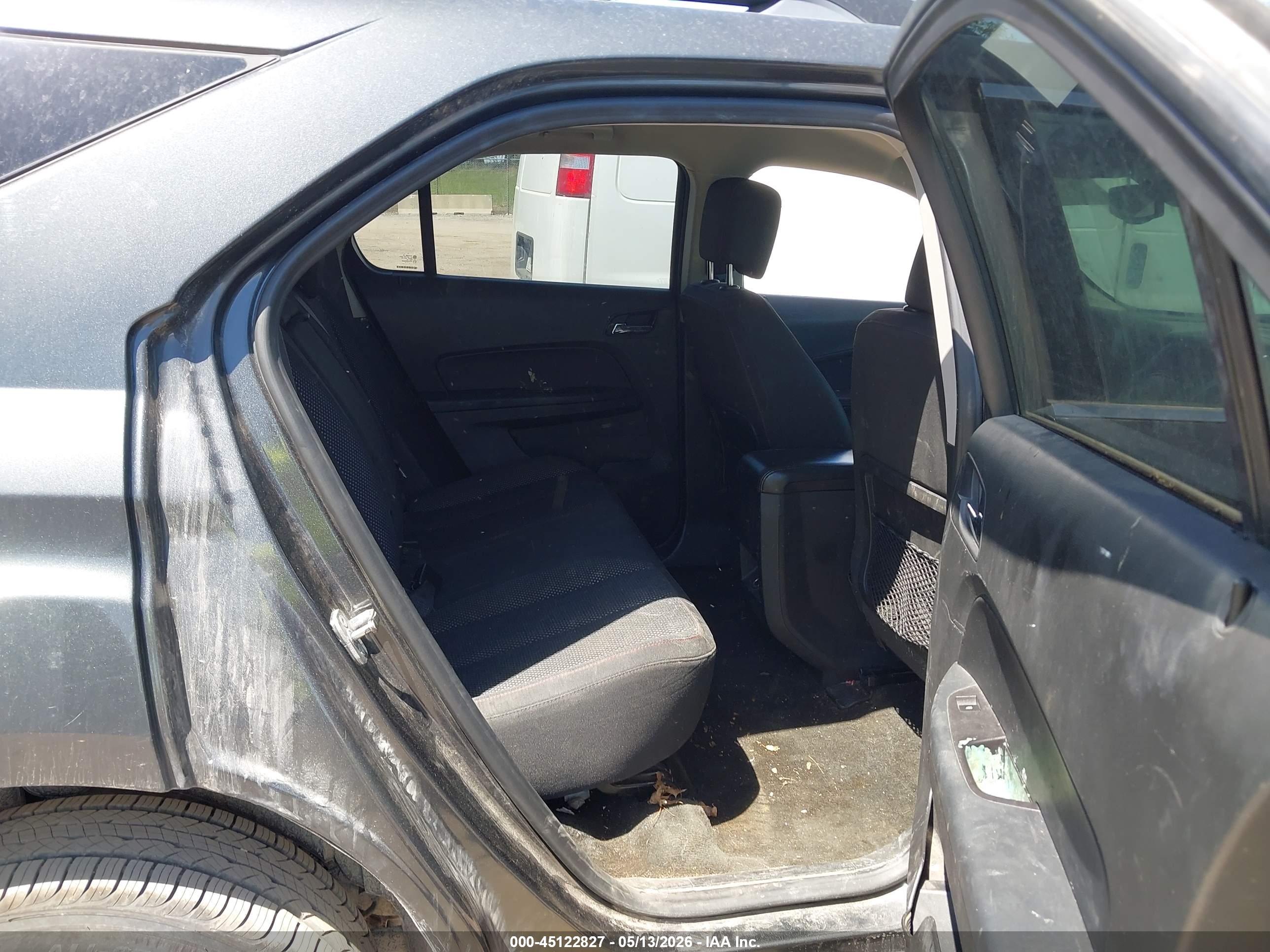 CHEVROLET EQUINOX image 8