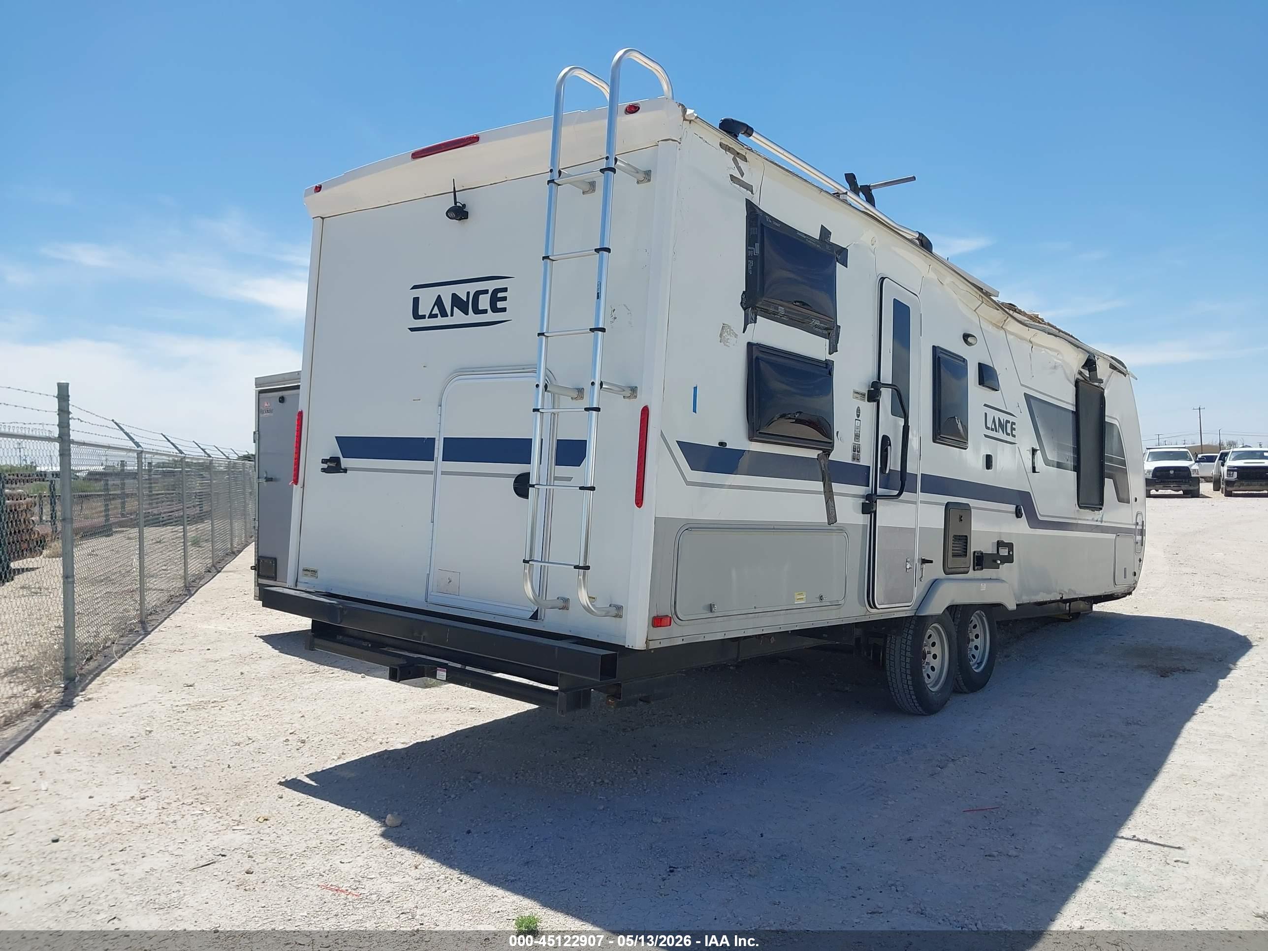 LANCE 2445BH image 4