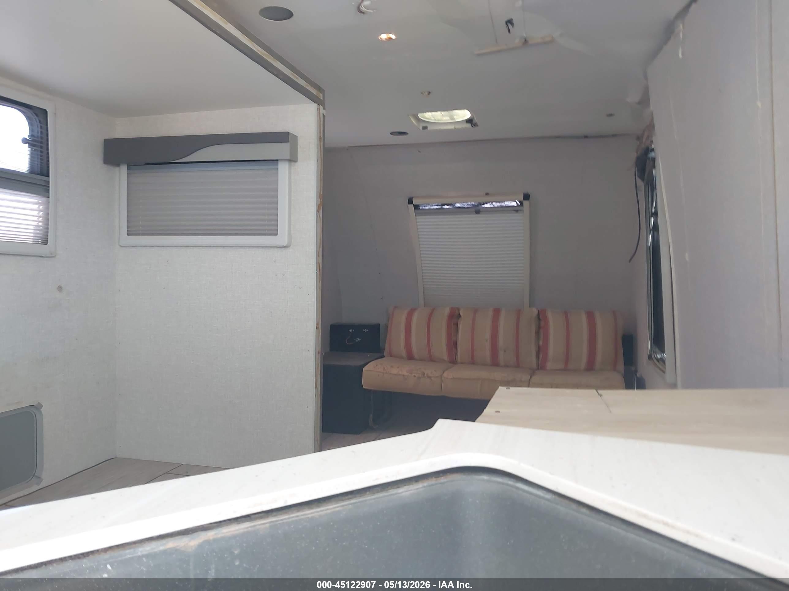 LANCE 2445BH image 5