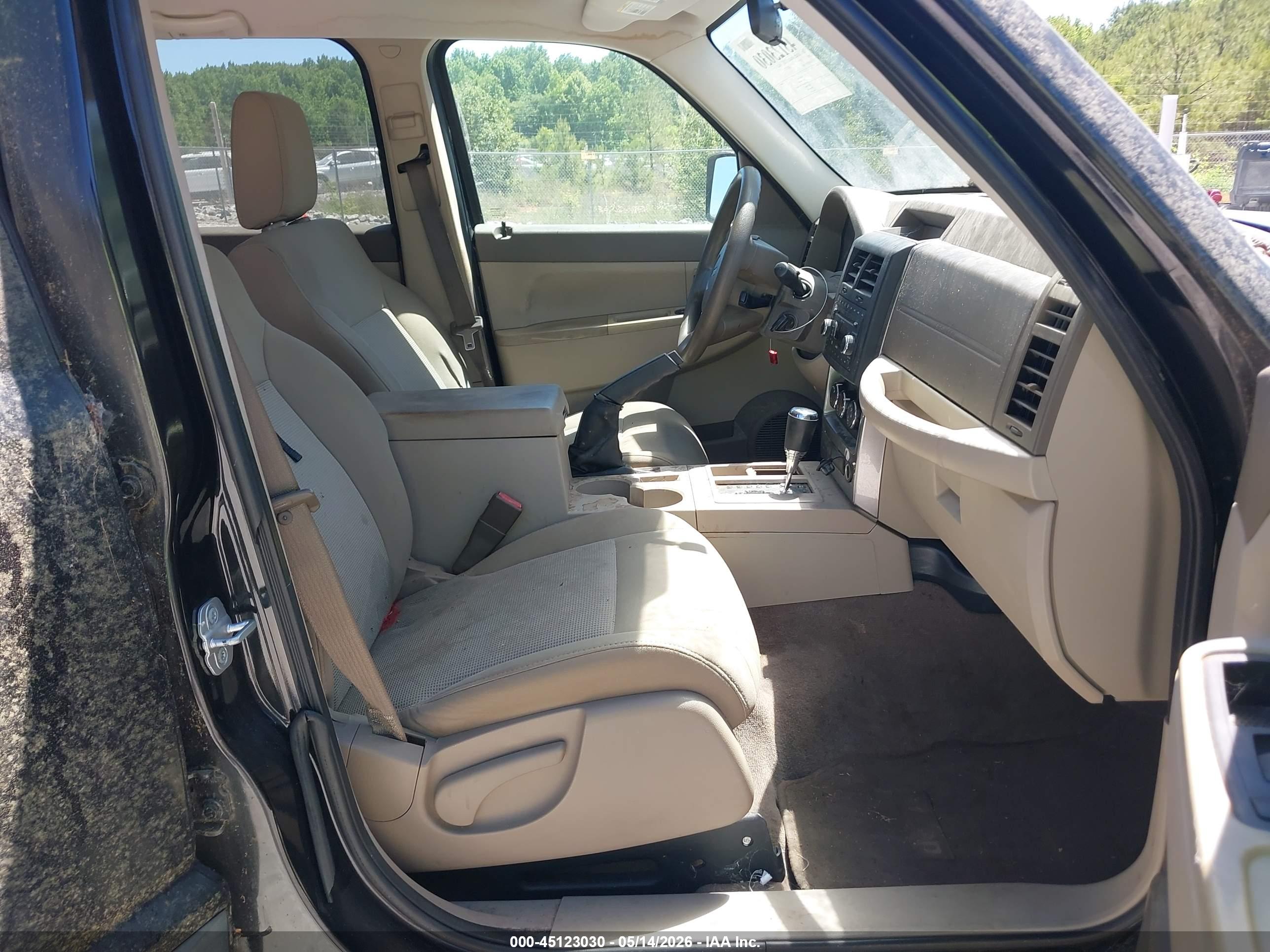 JEEP LIBERTY image 5