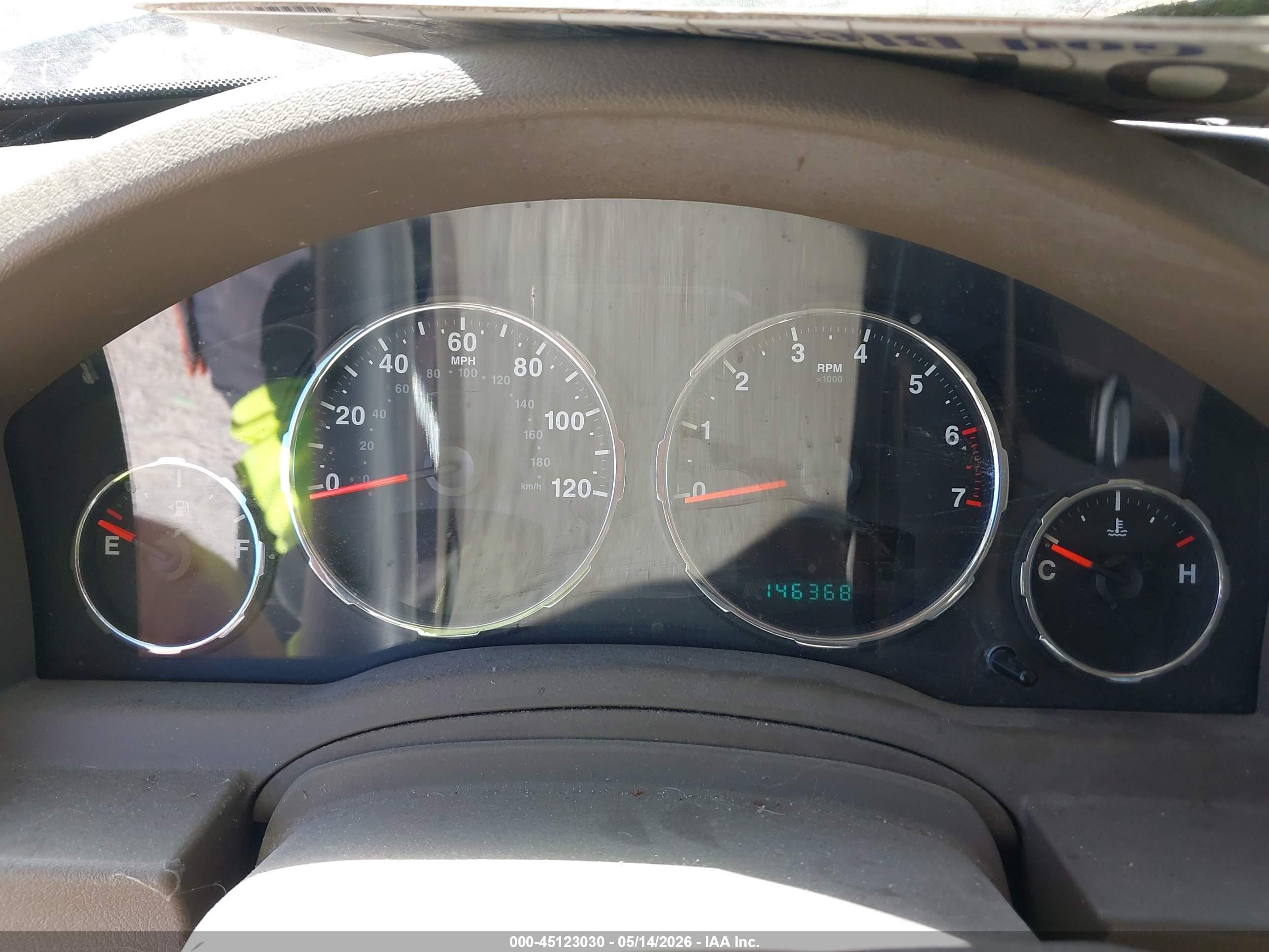 JEEP LIBERTY image 7