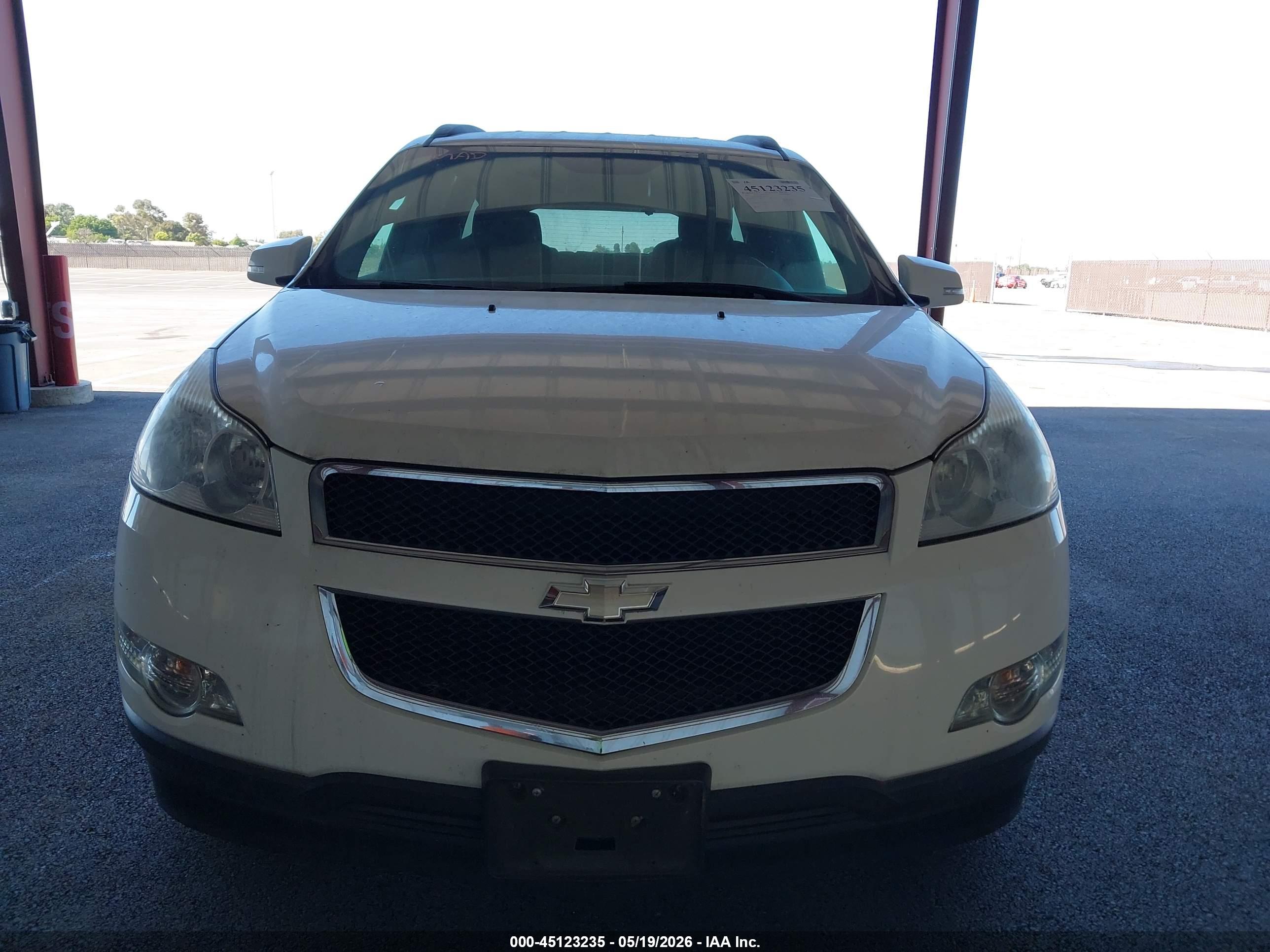 CHEVROLET TRAVERSE image 6