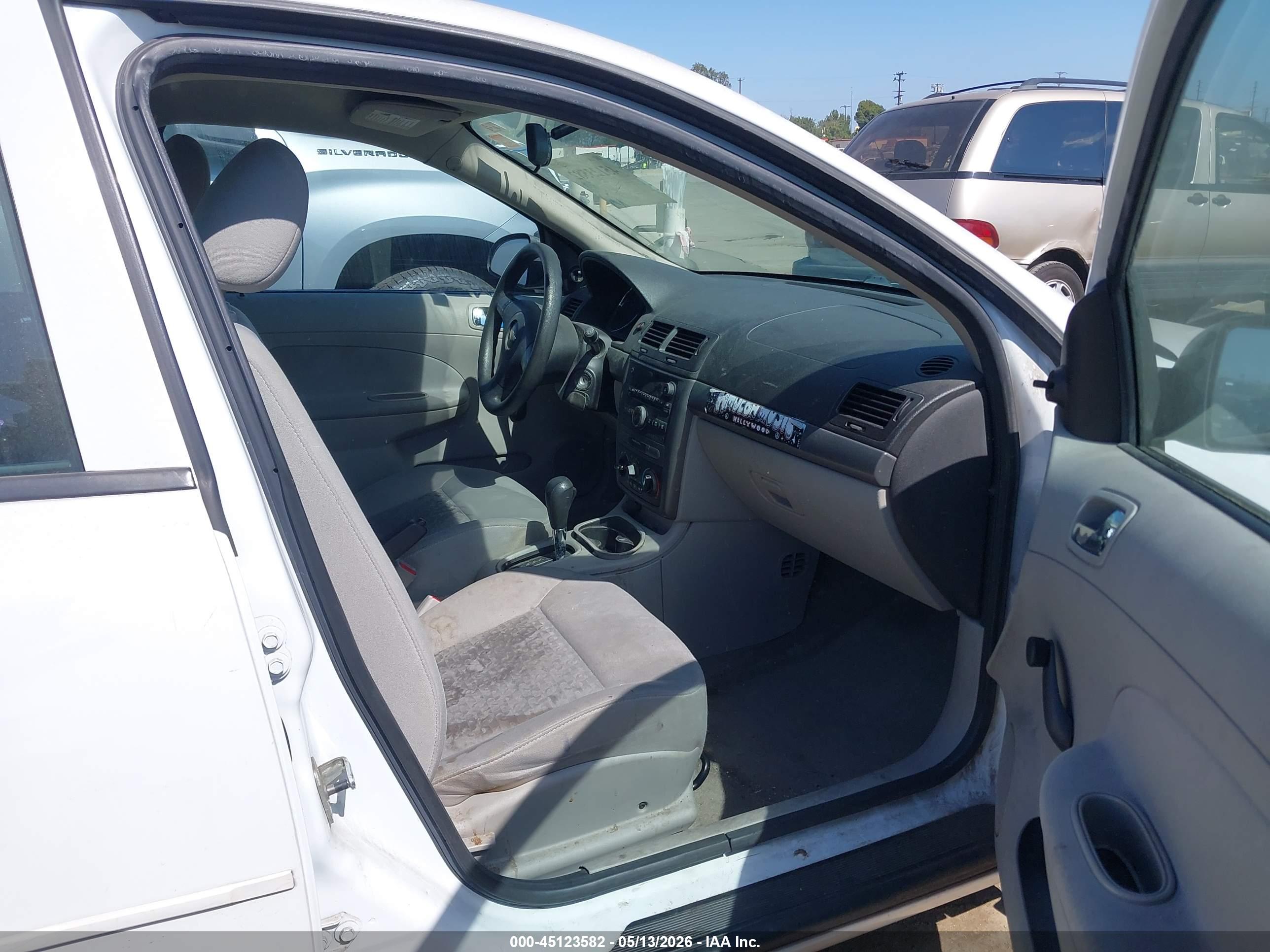 CHEVROLET COBALT image 5