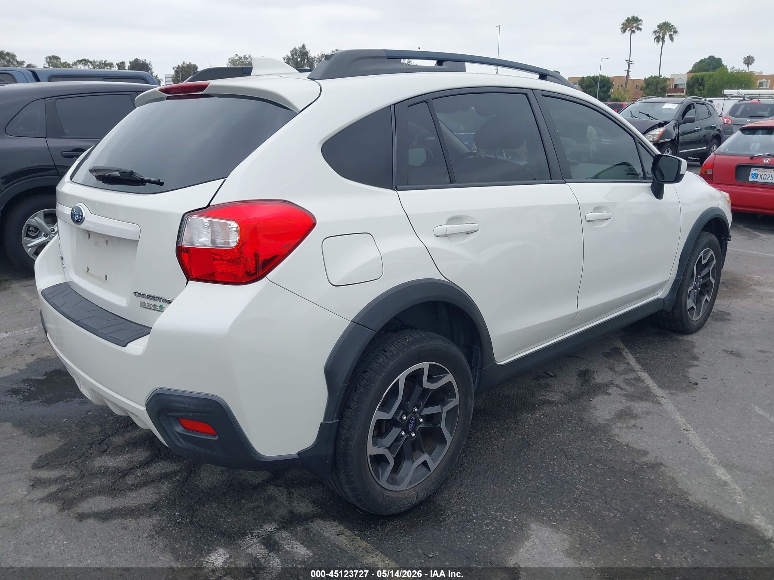 SUBARU CROSSTREK image 4