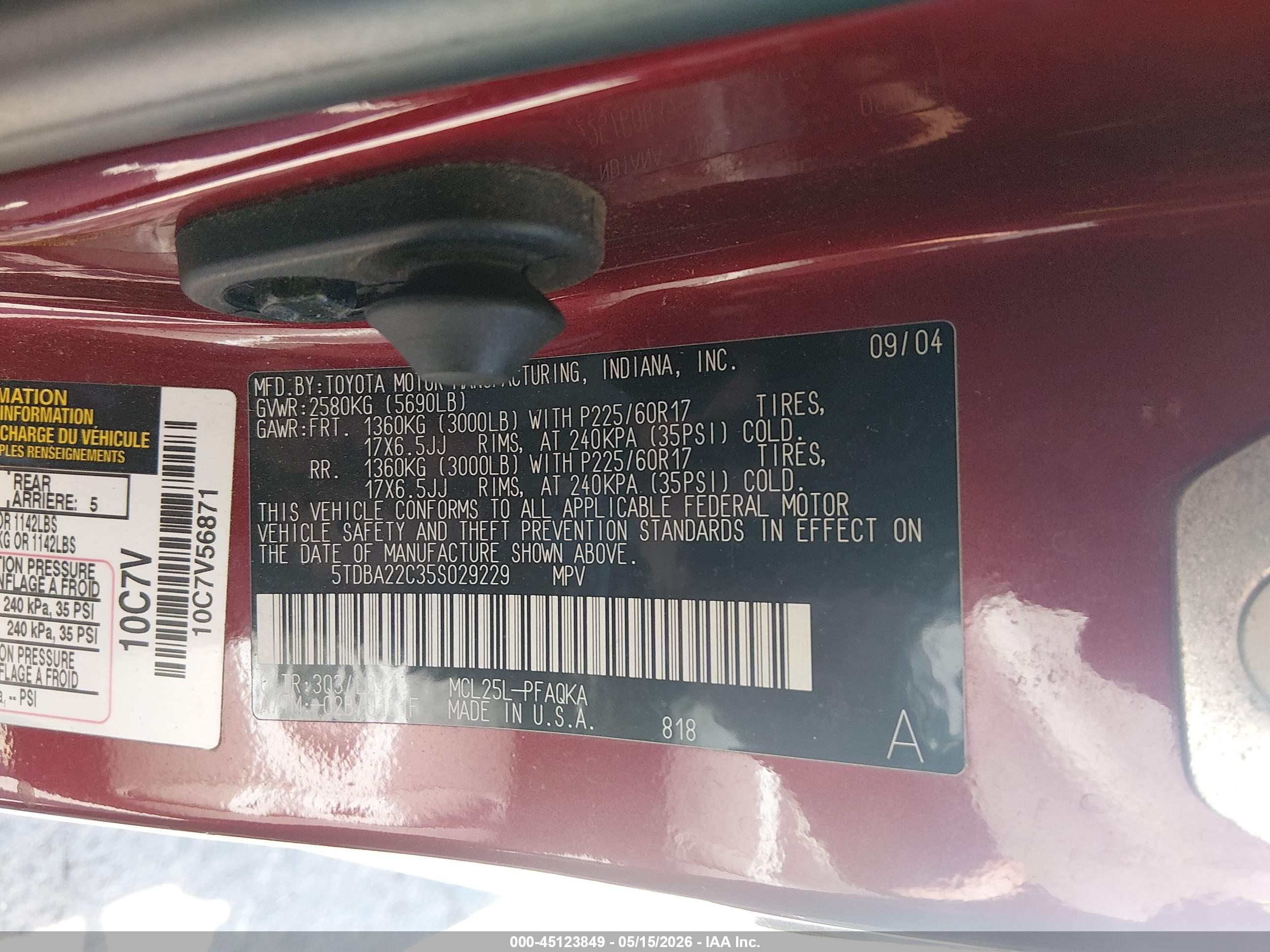 TOYOTA SIENNA image 9