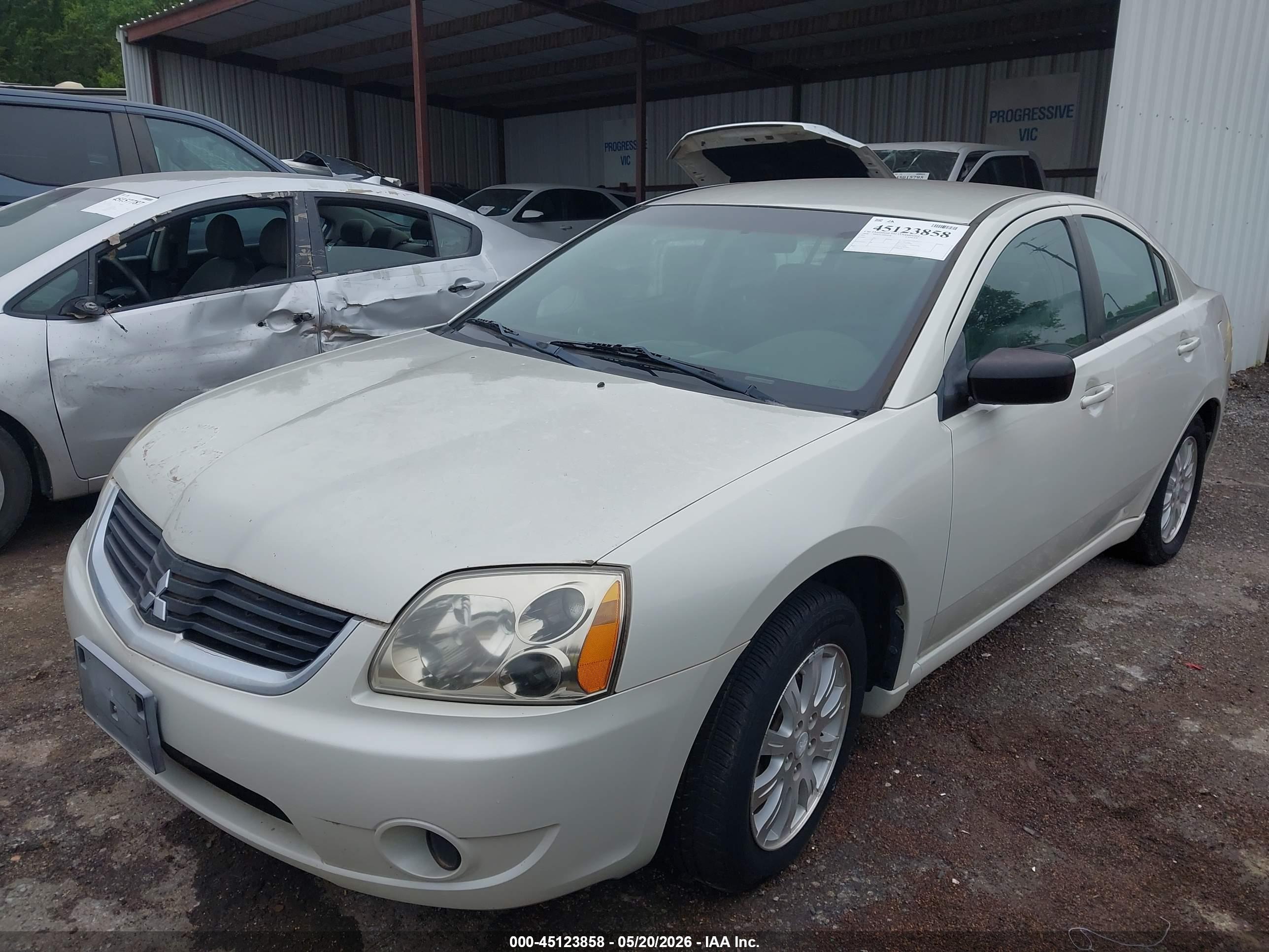MITSUBISHI GALANT image 2