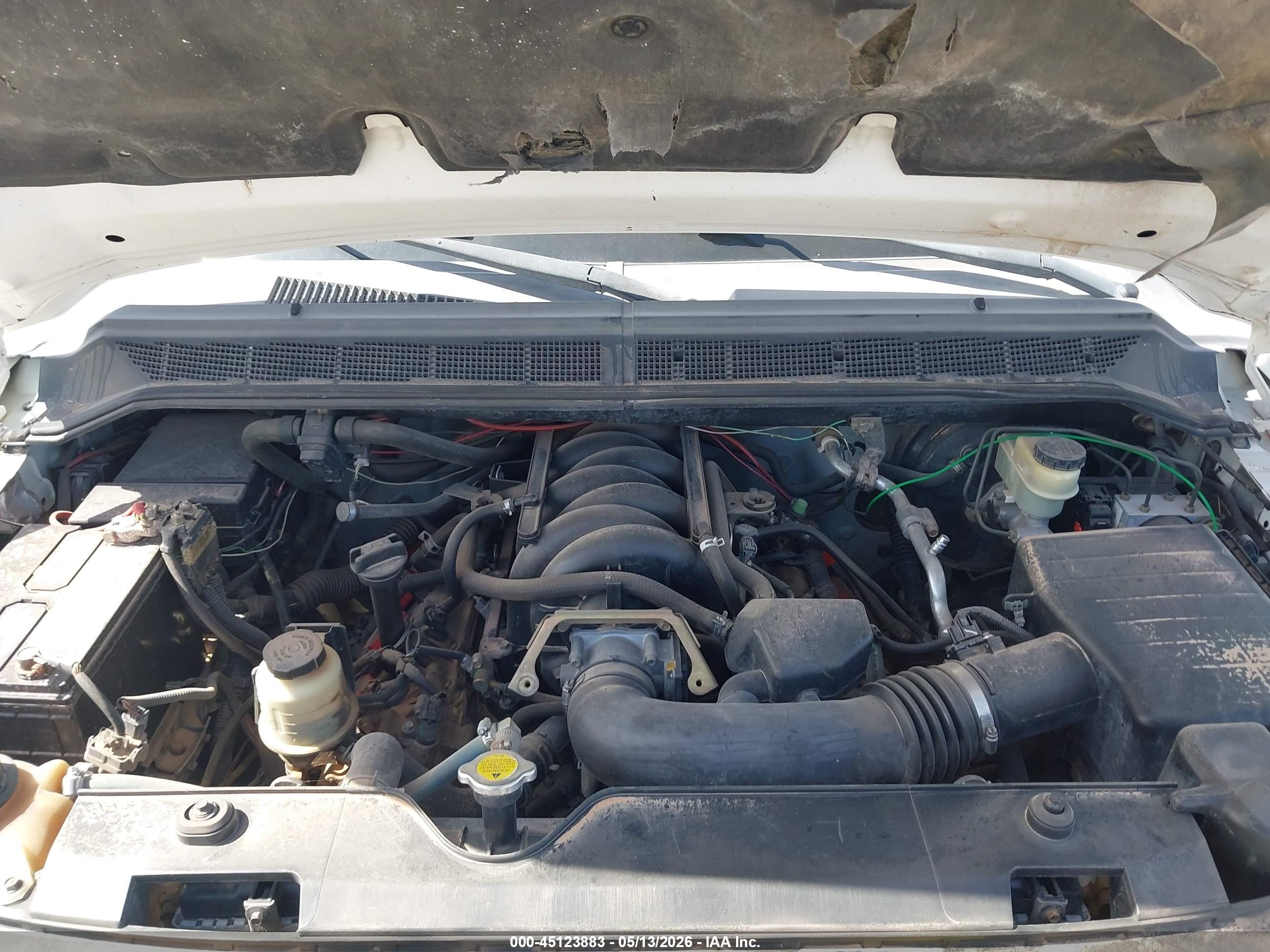 NISSAN TITAN image 10