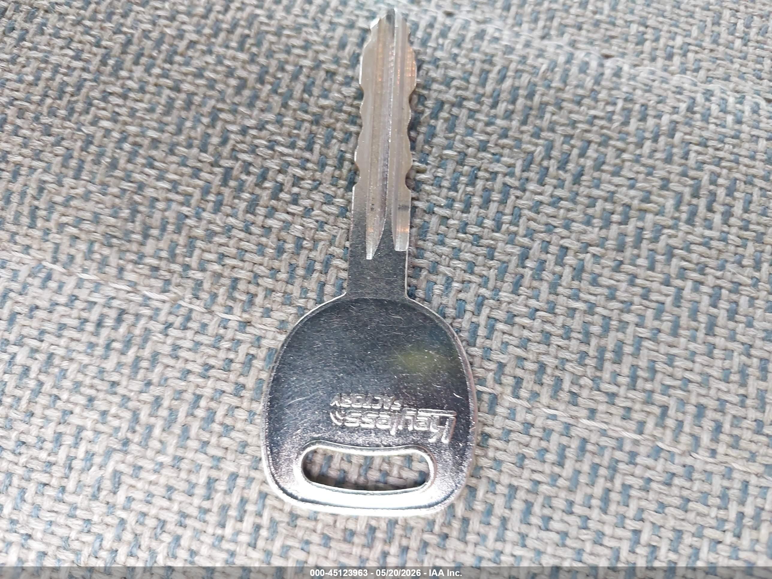 CHEVROLET EXPRESS image 11