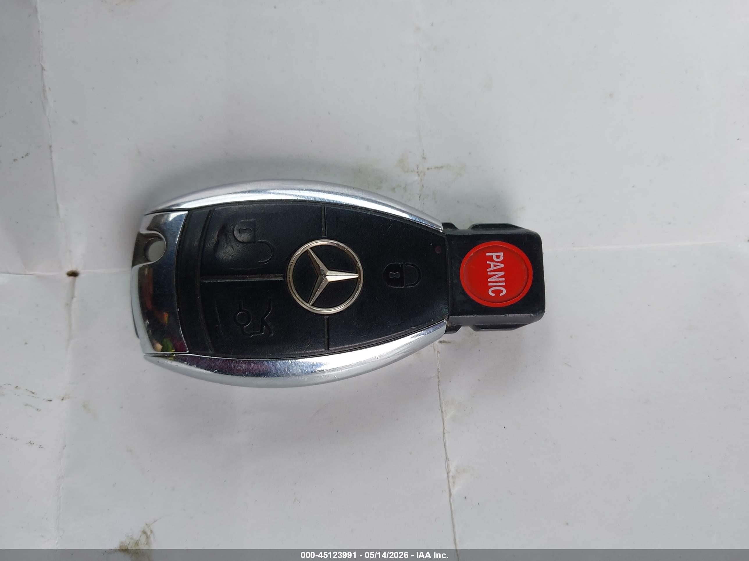 MERCEDES-BENZ E image 11