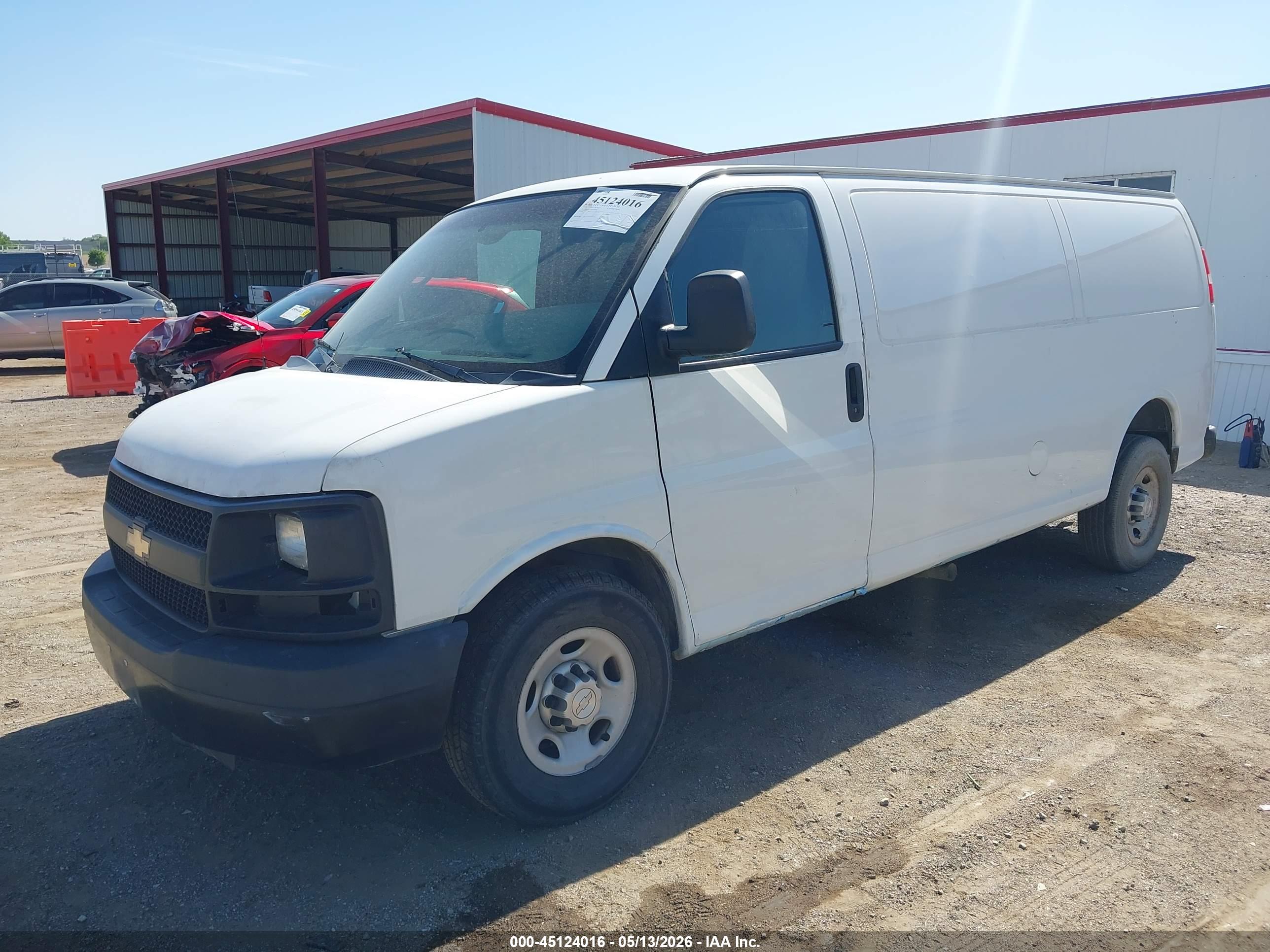 CHEVROLET EXPRESS image 2